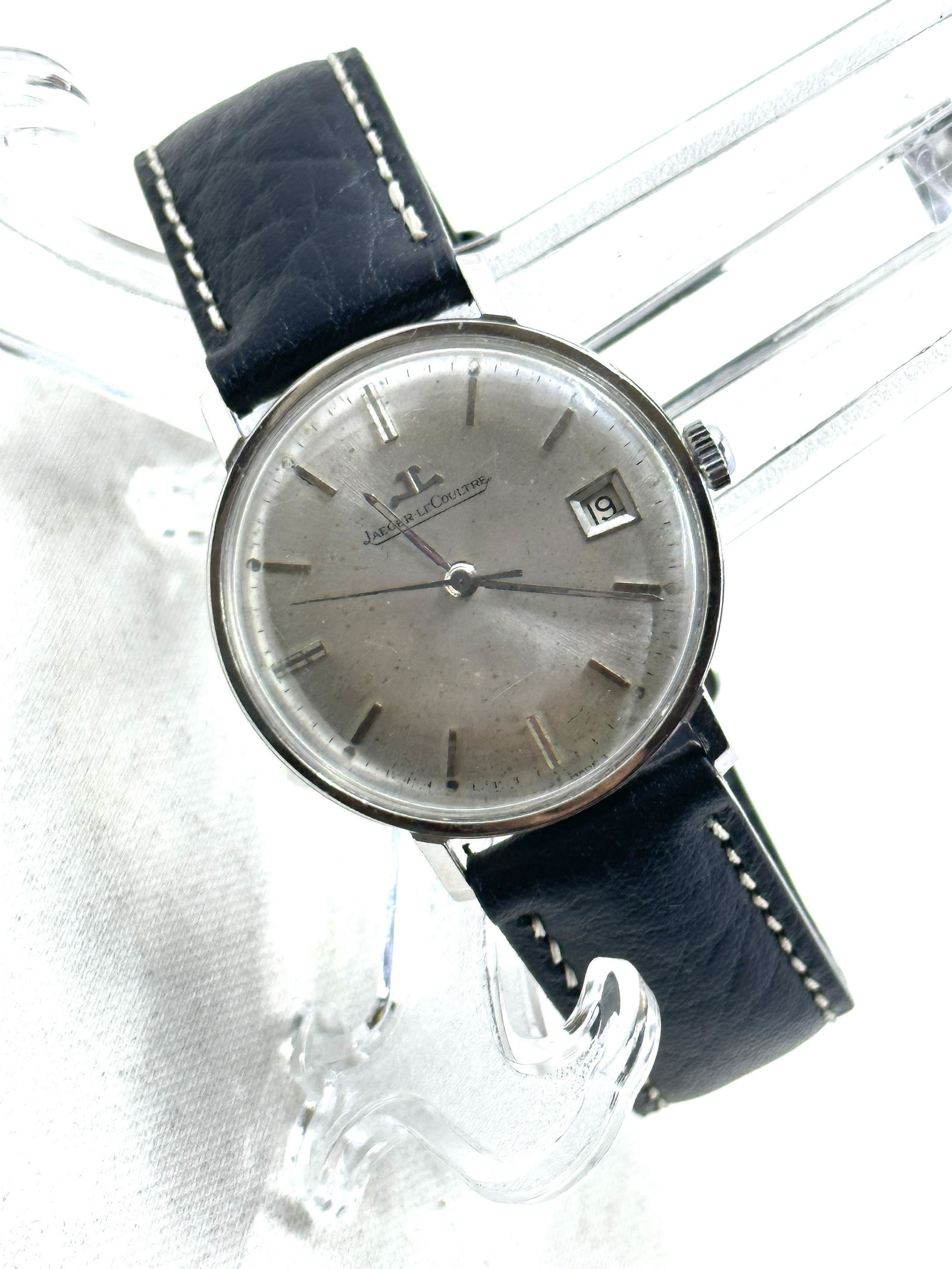 VINTAGE MENS JAEGER LECOULTRE HAND-WINDING WRISTWATCH (1 of 5)