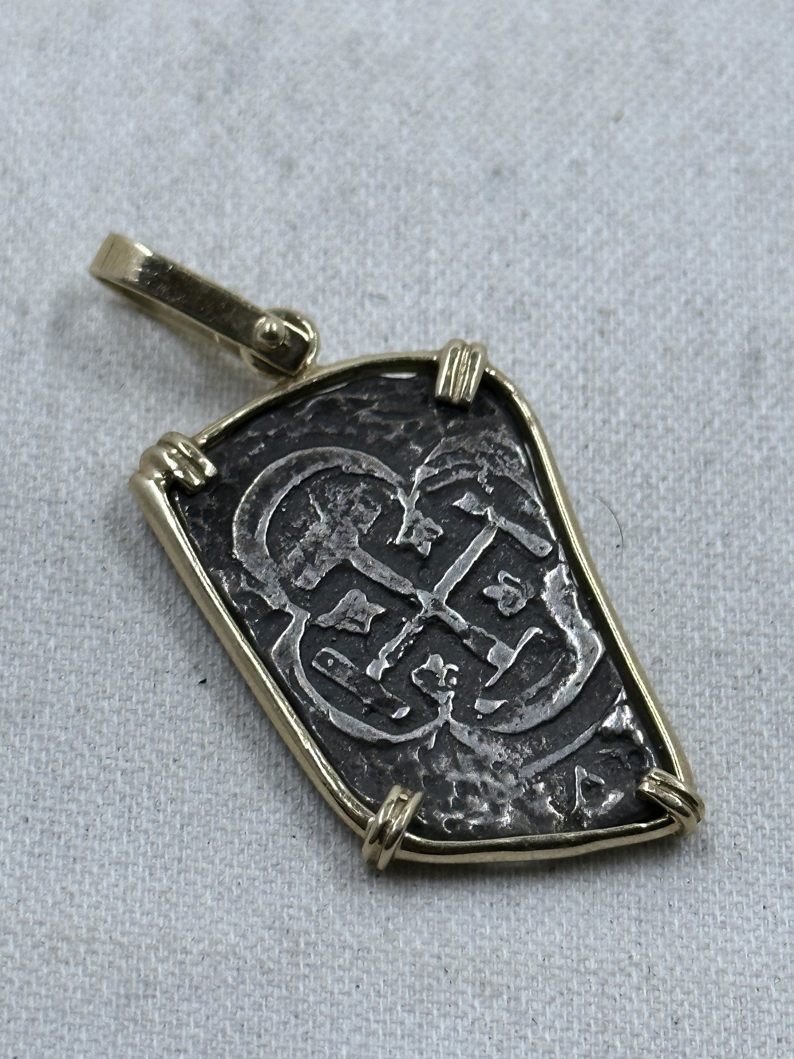 ANCIENT 14K GOLD PENDANT WITH SHIPWRECK SILVER COIN (1 of 3)