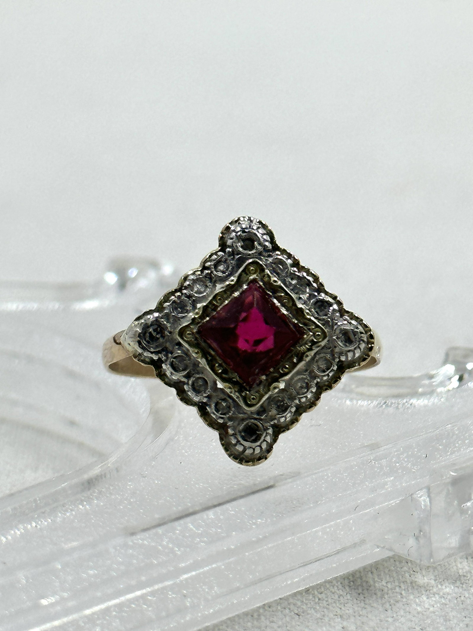 RETRO 14K GOLD 1.0 TCW RUBY AND DIAMONDS COCKTAIL RING SZ 7 (1 of 3)