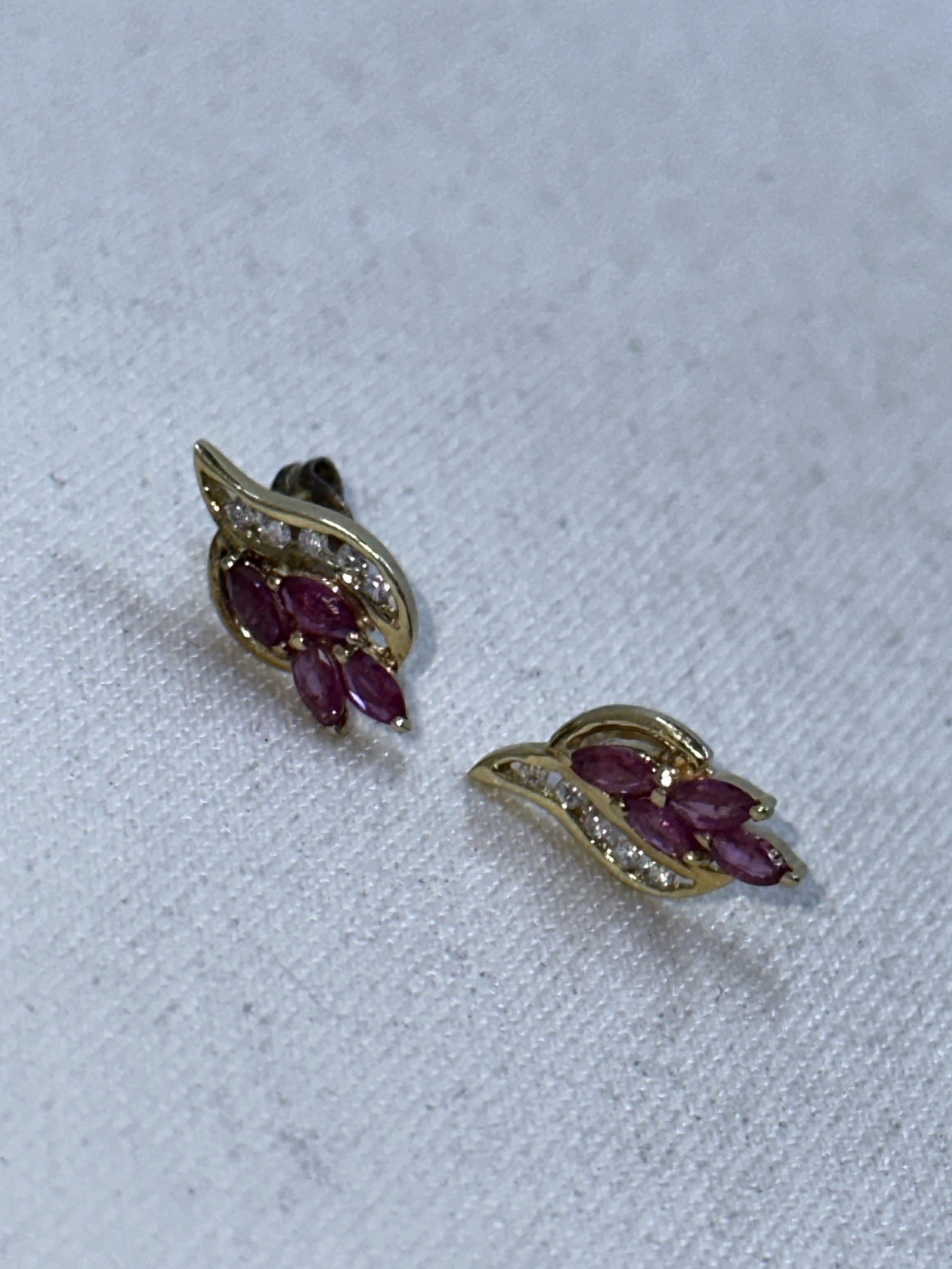 ESTATE 14K GOLD RUBY AND DIAMONDS STUDS EARRINGS (1 of 4)