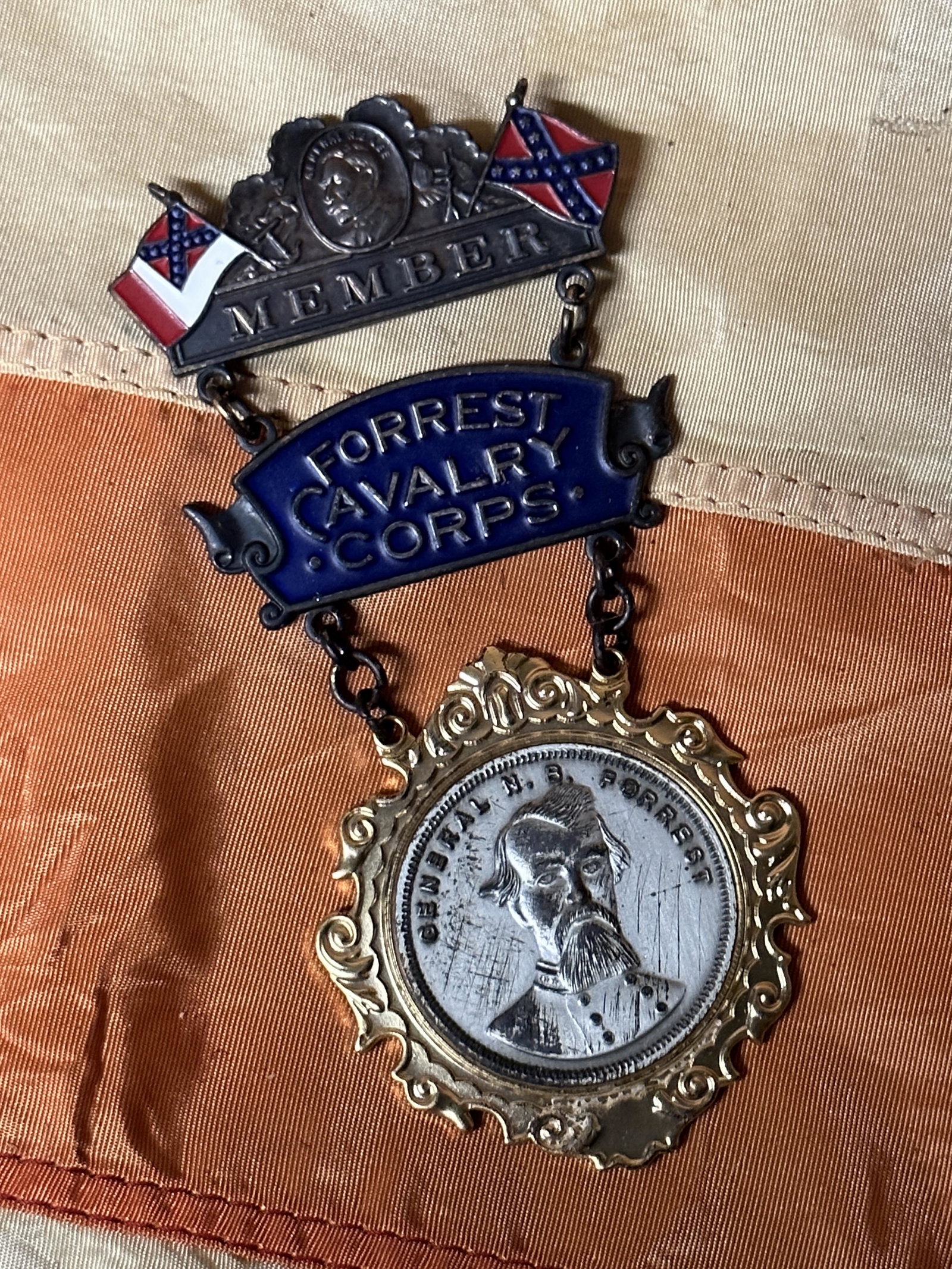 CIVIL WAR CONFEDERATE VETERAN'S SERVICE IN N. BEDFORD'S CAVALRY CORPS MEDAL: CIVIL WAR CONFEDERATE VETERAN'S SERVICE IN N. BEDFORD'S CAVALRY CORPS MEDAL. A RARE FIND. IT IS IN MINT OVERALL SHAPE AND CONDITION WITH A BEAUTIFUL OVERALL PATINA. SHOWS GOOD WEAR AND USE. PLEASE VIE