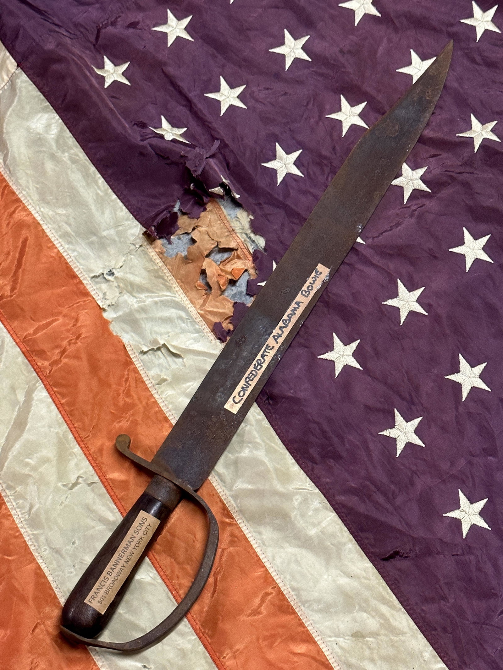 RARE CIVIL WAR CONFEDERATE ALABAMA D-GUARD CLIP POINT BOWIE KNIFE BY FRANCIS BANNERMAN: RARE CIVIL WAR CONFEDERATE ALABAMA D-GUARD CLIP POINT BOWIE KNIFE BY FRANCIS BANNERMAN. A RARE FIND WITH THE ORIGINAL STORE TAG STILL ATTACHED TO THE HANDLE. SHOWS GOOD WEAR AND USE WITH A BEAUTIFUL P