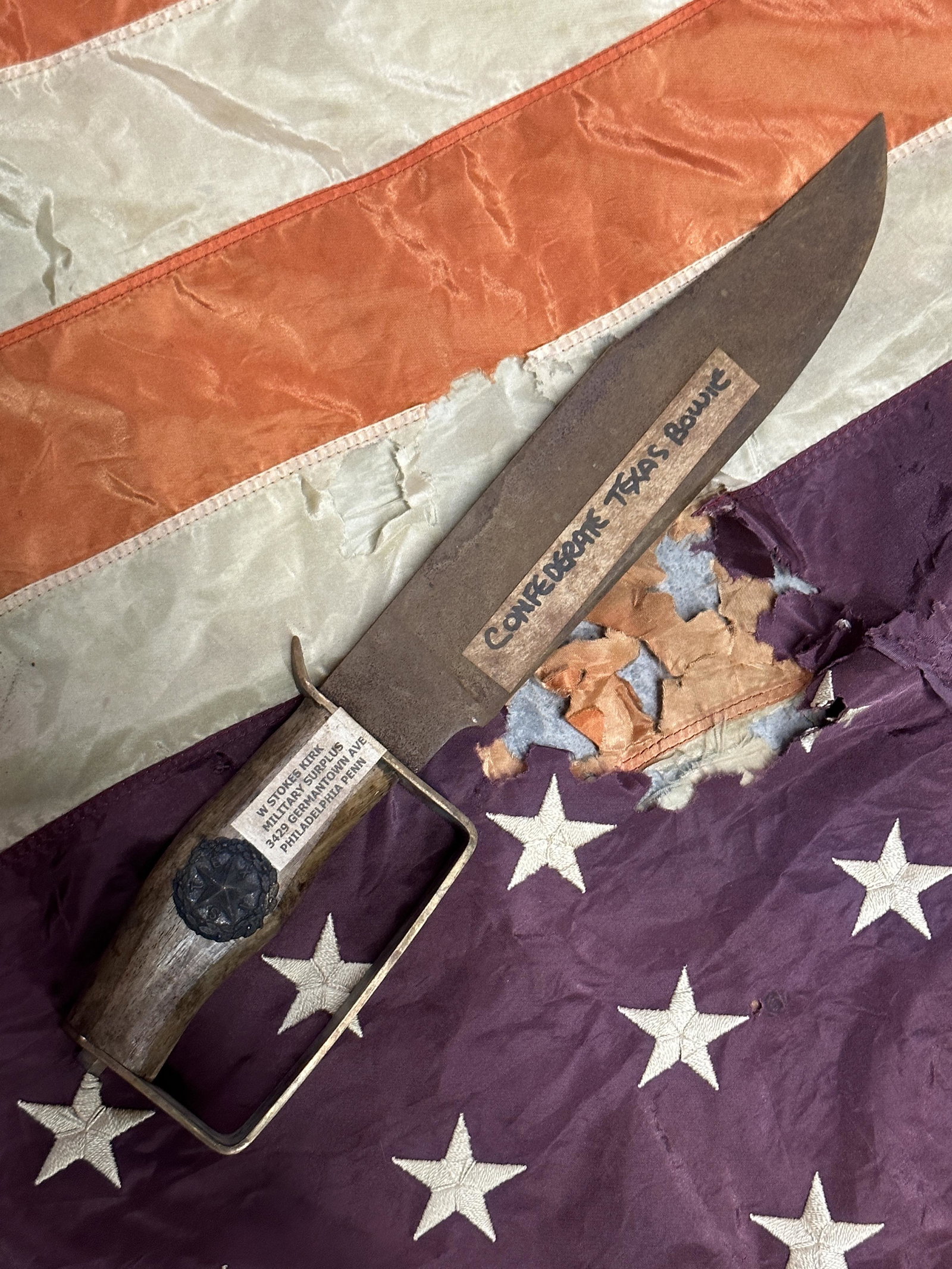 CIVIL WAR CONFEDERATE TEXAS BOWIE KNIFE BY W. STOKES KIRK: CIVIL WAR CONFEDERATE TEXAS BOWIE KNIFE BY W. STOKES KIRK. BEAUTIFUL CLIP-POINT, D-GUARD BOWIE KNIFE WITH THE TEXAS INSIGNIA STILL ATTACHED TO THE HANDLE. SHOWS GOOD WEAR AND USE. LOOKS STUNNING DISPL