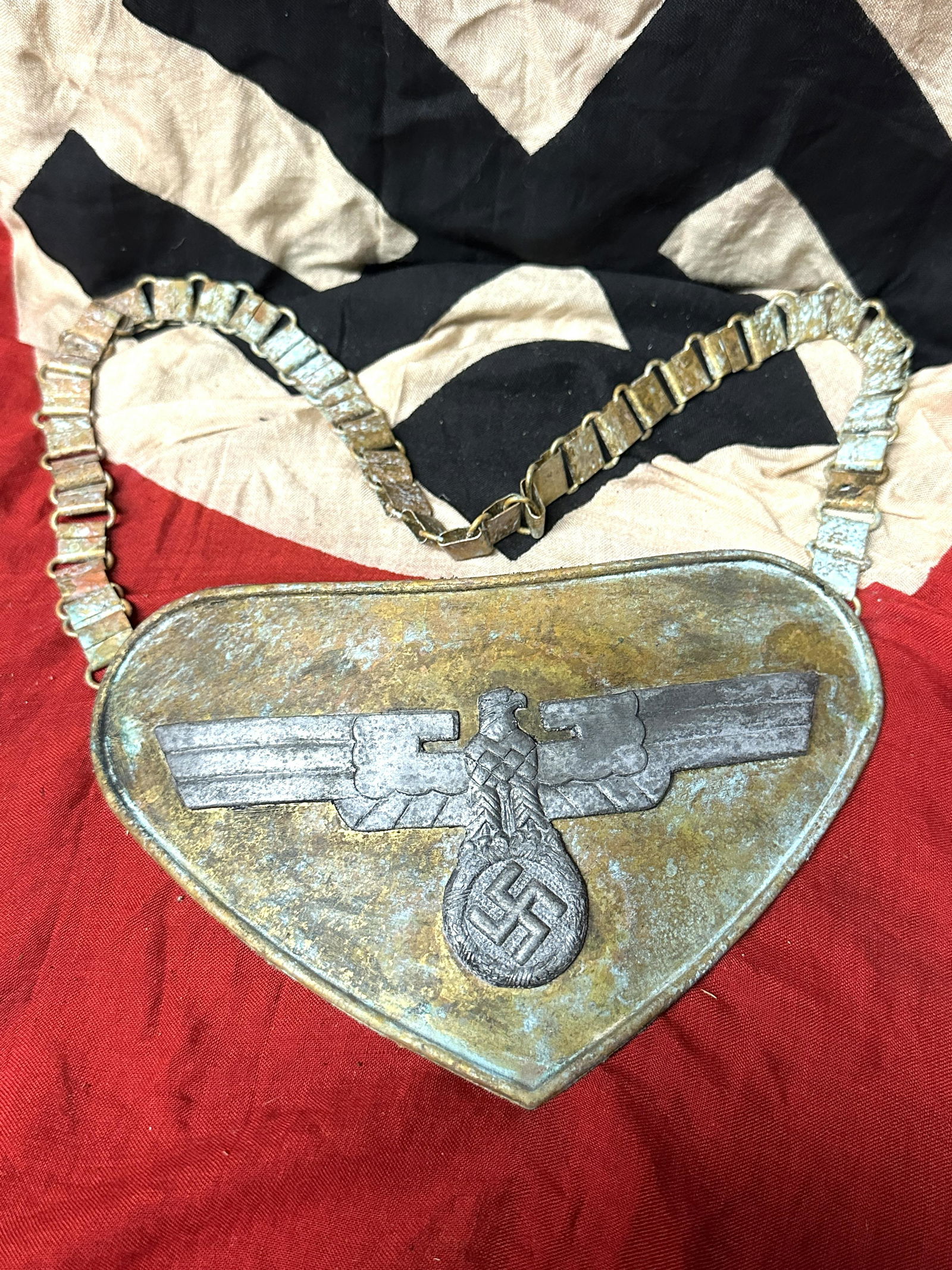RARE WW2 GERMAN SA-STANDARTE FELDHERRNHALLE GORGET: RARE WW2 GERMAN SA-STANDARTE FELDHERRNHALLE GORGET. German WWII Rare SA-Standarte â€œFeldherrnhalle” Gorget- Constructed of gilded and silvered brass, the obverse consisting of a raised and