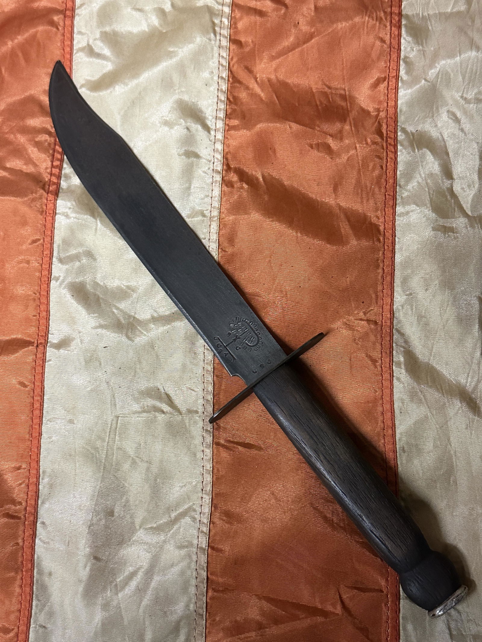 RARE CIVIL WAR CONFEDERATE CSA SOUTH CAROLINA REBELS FIGHTING KNIFE DAGGER: RARE CIVIL WAR CONFEDERATE CSA SOUTH CAROLINA REBELS FIGHTING KNIFE DAGGER. A RARE FIND. MARKED CS WITH THE S.C. PALM TREE. SHOWS GOOD WEAR AND USE WITH A BEAUTIFUL PATINA THROUGHOUT. LOOKS ABSOLUTELY
