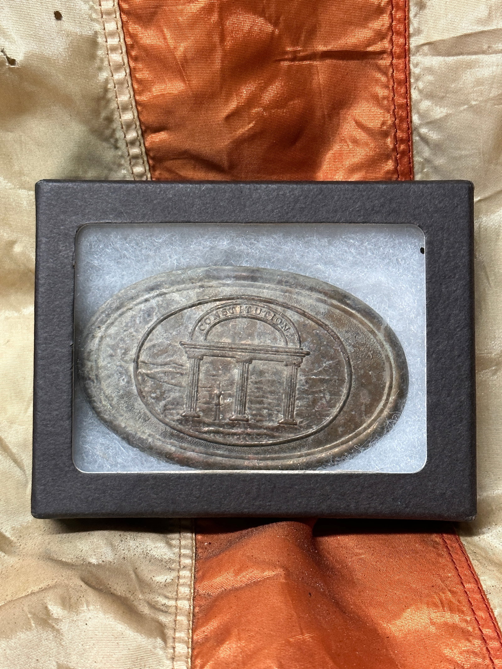 CONFEDERATE CIVIL WAR GEORGIA STATE RECOVERED BELT BUCKLE FROM ANTIETAM, MD: CONFEDERATE CIVIL WAR GEORGIA STATE RECOVERED BELT BUCKLE FROM ANTIETAM, MD. A RARE FIND. SHOWS GOOD WEAR AND USE. HAS THE PROVENANCE OF ANTITAM, MD ON THE REVERSE. PLEASE VIEW ALL DETAILED PICTURES. 