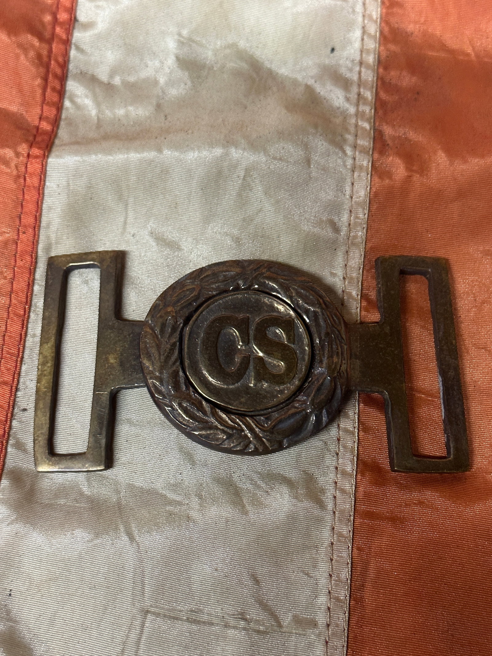 RARE CIVIL WAR CONFEDERATE C.S. 2-PIECE BELT BUCKLE: RARE CIVIL WAR CONFEDERATE C.S. 2-PIECE BELT BUCKLE. A RARE FIND. IT IS IN MINT OVERALL SHAPE AND CONDITION WITH A BEAUTIFUL OVERALL PATINA. HAS A GREAT LOOK TO IT WITH AN EXCELLENT OVERALL EYE APPEAL