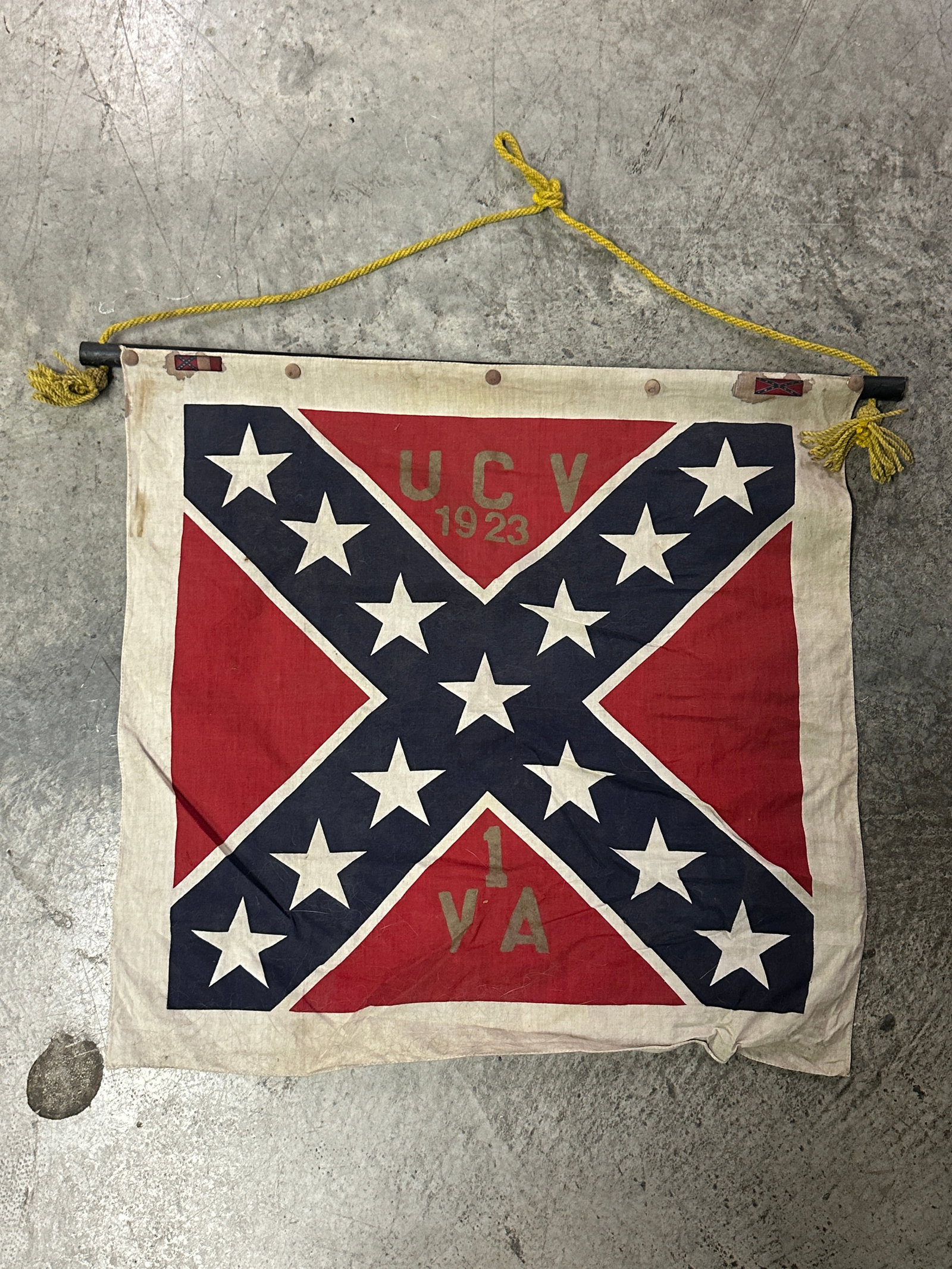 RARE CIVIL WAR UCV CONFEDERATE VIRGNIA FLAG: RARE CIVIL WAR UCV CONFEDERATE VIRGNIA FLAG. A RARE FIND. IT IS IN MINT OVERALL SHAPE AND CONDITION WITH A BEAUTIFUL OVERALL PATINA. HAS A GREAT LOOK TO IT WITH AN EXCELLENT OVERALL EYE APPEAL. PLEASE