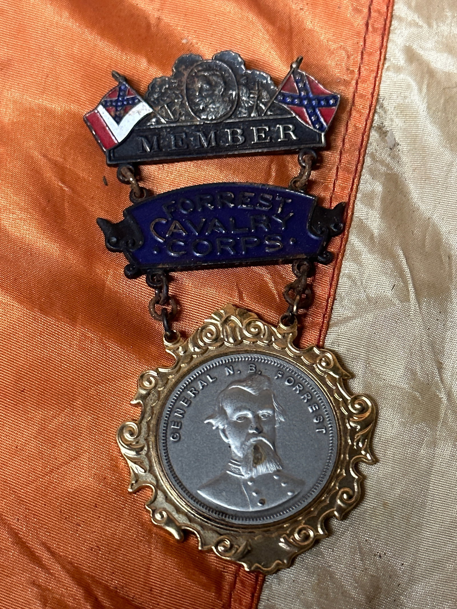 CIVIL WAR CONFEDERATE VETERANS MEDAL - N.B. FORREST CAVALRY BRIGADE TROOPS: CIVIL WAR CONFEDERATE VETERANS MEDAL - N.B. FORREST CAVALRY BRIGADE TROOPS. A RARE FIND. IT IS IN MINT OVERALL SHAPE AND CONDITION WITH A BEAUTIFUL OVERALL PATINA. HAS A GREAT LOOK TO IT WITH AN EXCEL
