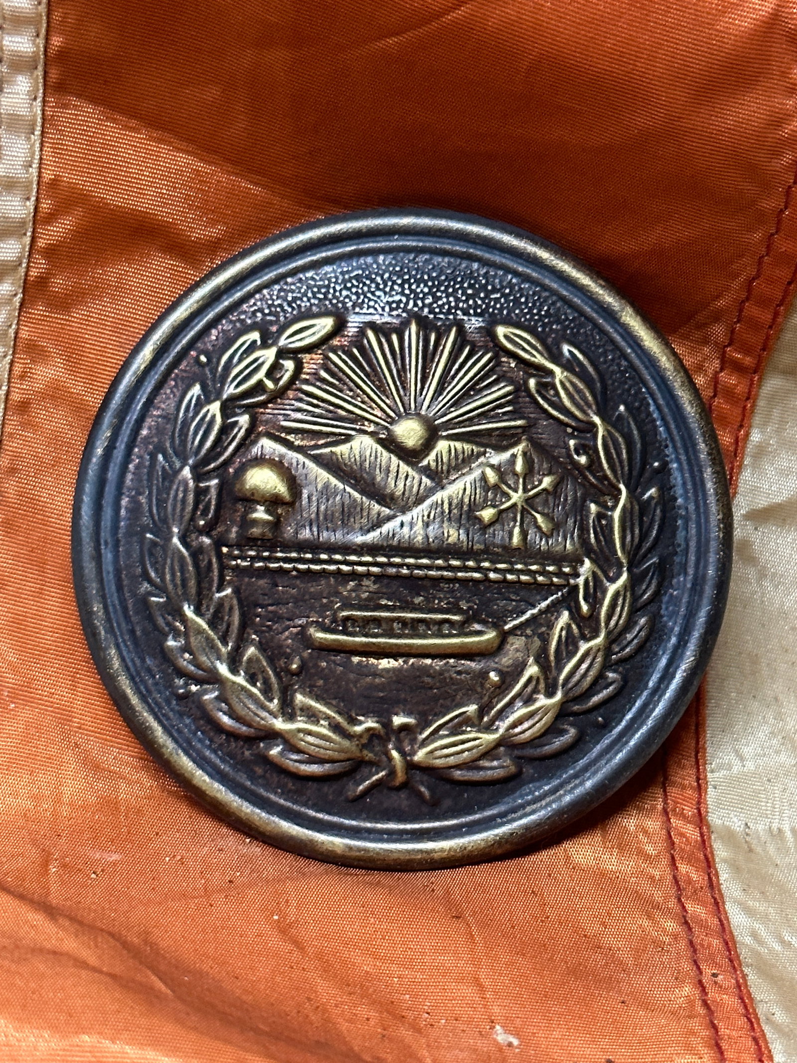 RARE CIVIL WAR OHIO CARTRIDGE BOX PLATE BY W. STOKES KIRK: RARE CIVIL WAR OHIO CARTRIDGE BOX PLATE BY W. STOKES KIRK. A RARE FIND. IT IS IN MINT OVERALL SHAPE AND CONDITION WITH A BEAUTIFUL OVERALL PATINA. HAS A GREAT LOOK TO IT WITH AN EXCELLENT OVERALL EYE 