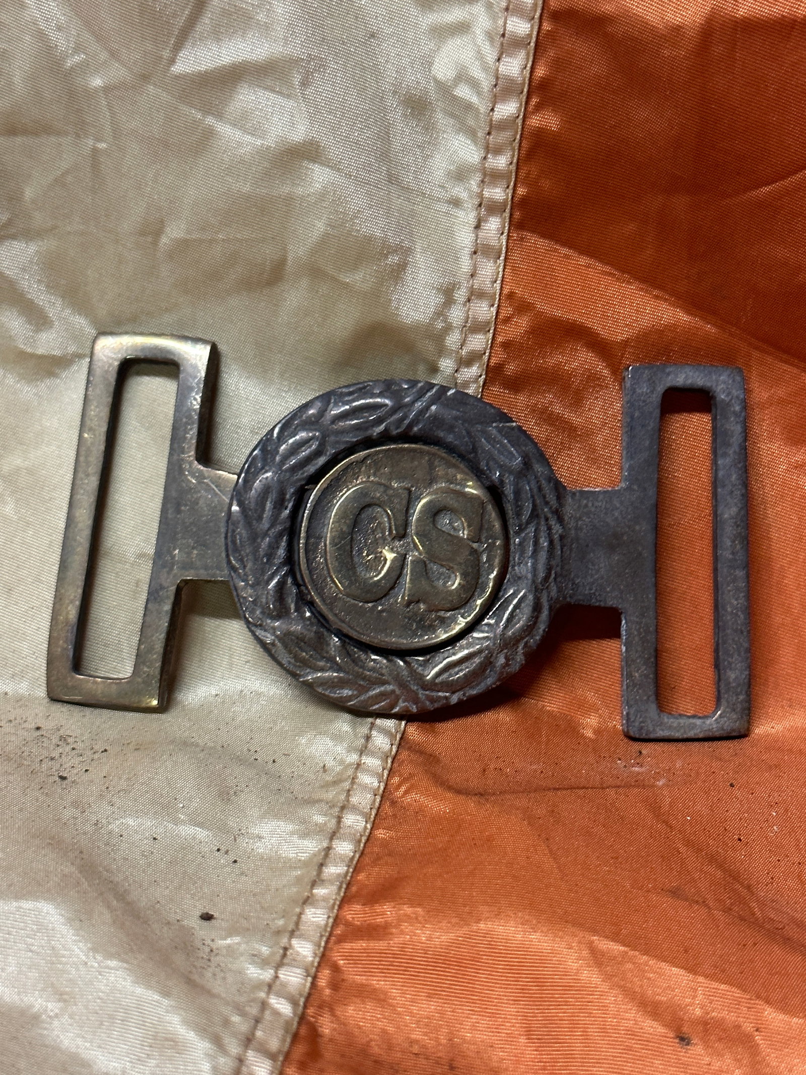 RARE CIVIL WAR CONFEDERATE C.S. 2-PIECE OFFICER BELT BUCKLE: RARE CIVIL WAR CONFEDERATE C.S. 2-PIECE OFFICER BELT BUCKLE. A RARE FIND. IT IS IN MINT OVERALL SHAPE AND CONDITION WITH A BEAUTIFUL OVERALL PATINA. HAS A GREAT LOOK TO IT WITH AN EXCELLENT OVERALL EY