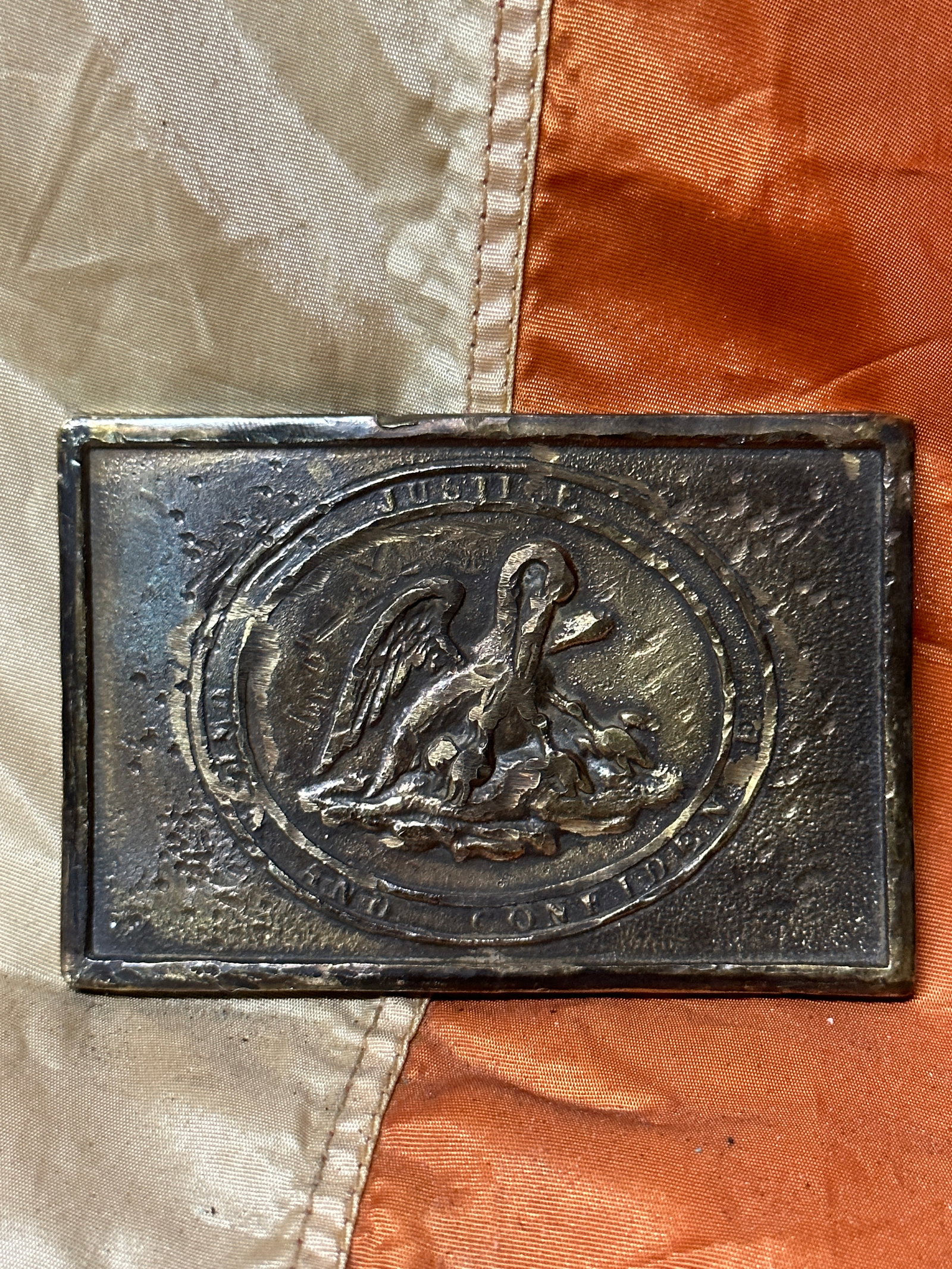 RARE CIVIL WAR CONFEDERATE LOUISIANA OFFICER BELT BUCKLE: RARE CIVIL WAR CONFEDERATE LOUISIANA OFFICER BELT BUCKLE. A RARE FIND. IT IS IN MINT OVERALL SHAPE AND CONDITION WITH A BEAUTIFUL OVERALL PATINA. SHOWS GOOD WEAR AND USE. LOOKS ABSOLUTELY STUNNING. A 