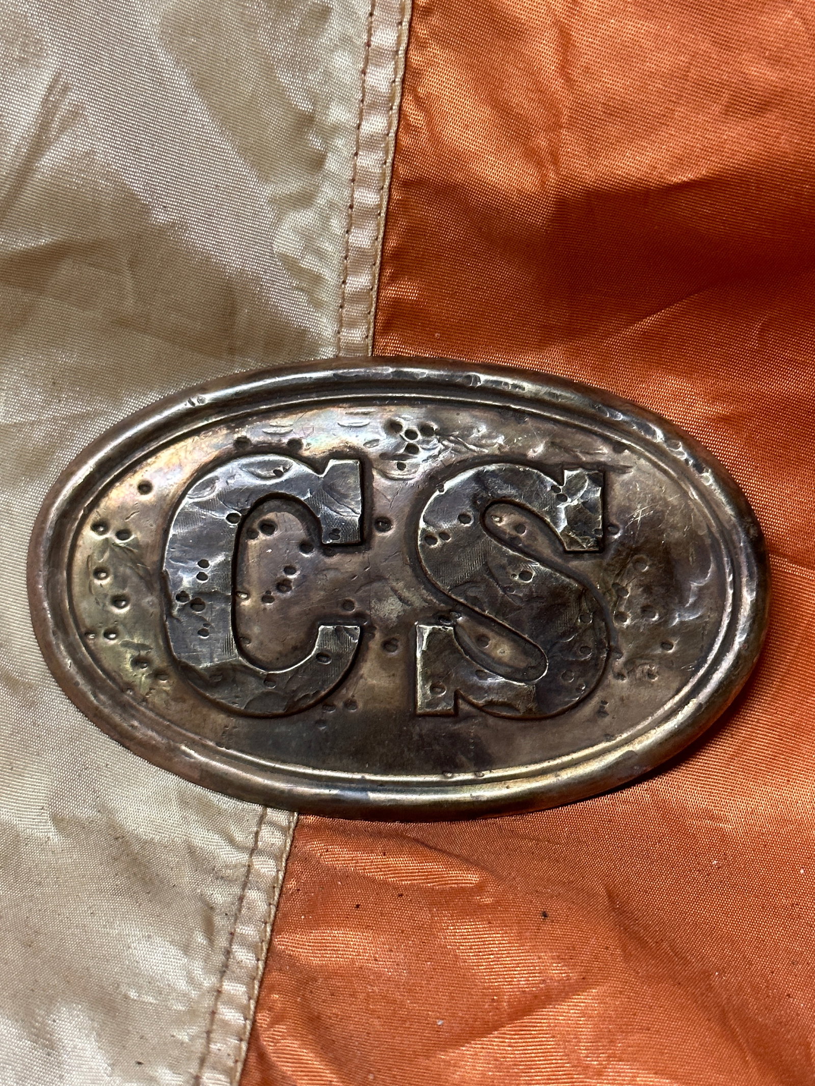 RARE CIVIL WAR CONFEDERATE C.S. OFFICER CARTRIDGE BOX PLATE: RARE CIVIL WAR CONFEDERATE C.S. OFFICER CARTRIDGE BOX PLATE. A RARE FIND. IT IS IN MINT OVERALL SHAPE AND CONDITION WITH A BEAUTIFUL OVERALL PATINA. SHOWS GOOD WEAR AND USE. LOOKS ABSOLUTELY STUNNING.