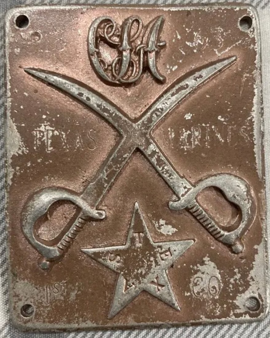 1863 CIVIL WAR TXAS MARINES CONFEDERATE CAMP CALVESTON BREAST PLATE INSIGNIA: 1863 CIVIL WAR TXAS MARINES CONFEDERATE CAMP CALVESTON BREAST PLATE INSIGNIA. A VERY RARE FIND THAT IS IN MINT OVERALL SHAPE AND CONDITION WITH A BEAUTIFUL OVERALL PATINA. HAS A GREAT LOOK TO IT WITH 