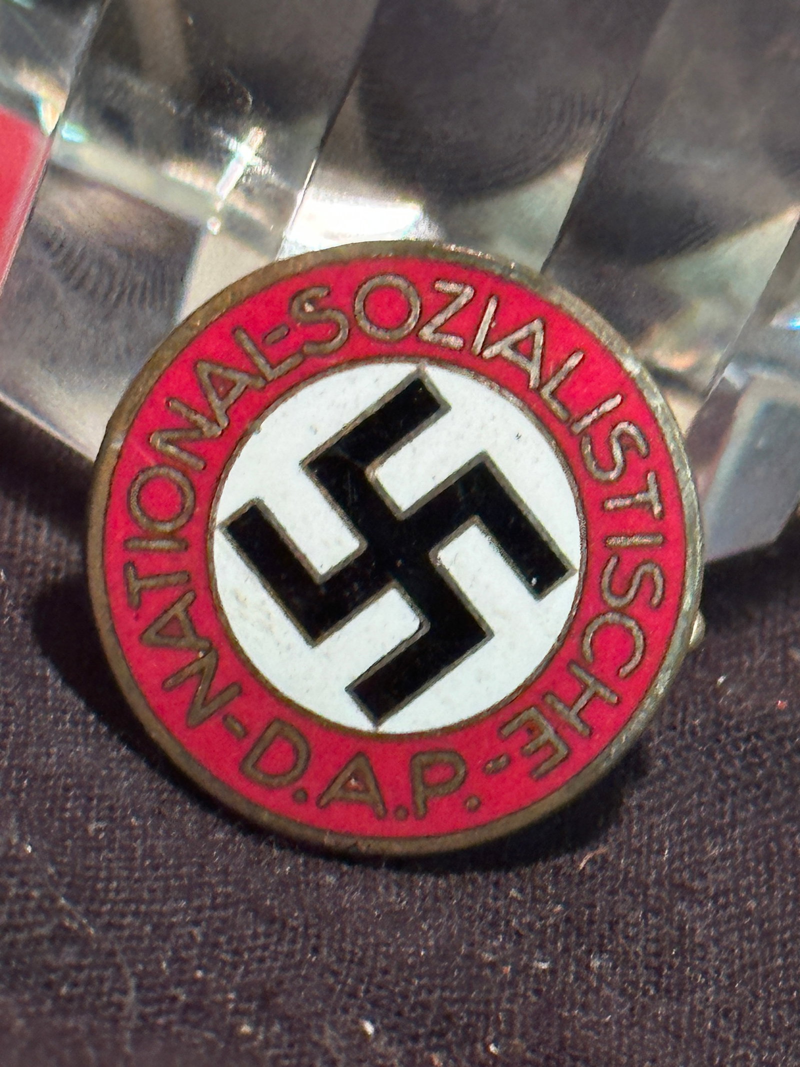 WW2 GERMAN NSDAP PARTEIABZEICHEN LAPEL ENAMELED PIN BADGE BY RZM M1/155: WW2 GERMAN NSDAP PARTEIABZEICHEN LAPEL ENAMELED PIN BADGE BY RZM M1/155. A RARE FIND. IT IS IN MINT OVERALL SHAPE AND CONDITION WITH A BEAUTIFUL OVERALL PATINA. SHOWS GOOD WEAR AND USE. PLEASE VIEW AL