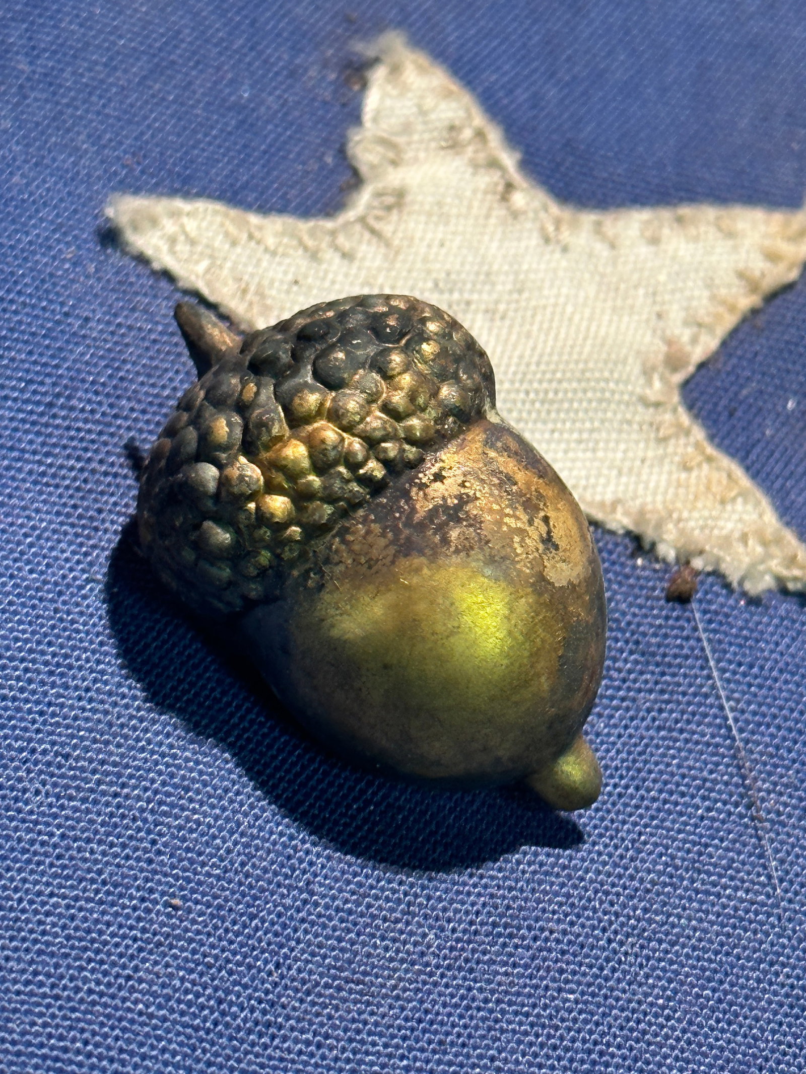 CIVIL WAR UNION FOURTEENTH CORPS BADGE INSIGNIA: CIVIL WAR UNION FOURTEENTH CORPS BADGE INSIGNIA. AN ULTRA RARE FIND. IT IS IN MINT OVERALL SHAPE AND CONDITION WITH A BEAUTIFUL OVERALL PATINA. SHOWS GOOD WEAR AND USE WITH A BEAUTIFUL PATINA THROUGHO