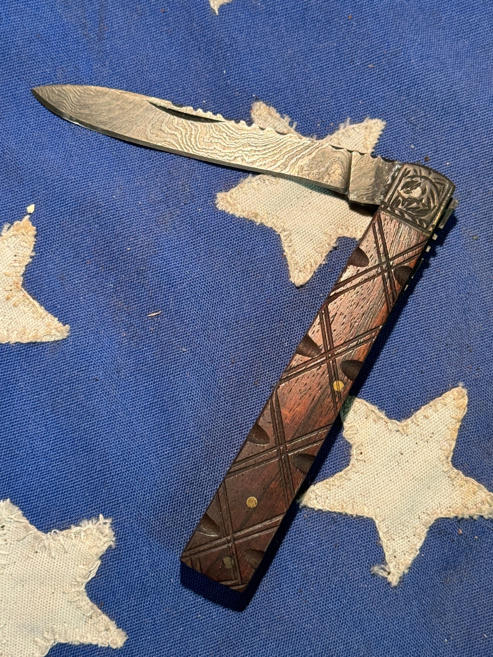 RARE CIVIL WAR CONFEDERATE DOCTORS DAMASCUS BLADE POCKET KNIFE: RARE CIVIL WAR CONFEDERATE DOCTORS DAMASCUS BLADE POCKET KNIFE. AN ULTRA RARE FIND. IT IS IN MINT OVERALL SHAPE AND CONDITION WITH A BEAUTIFUL OVERALL PATINA. SHOWS GOOD WEAR AND USE WITH A BEAUTIFUL 
