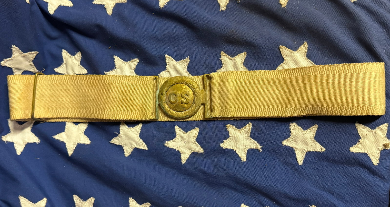 ID'D CIVIL WAR CONFEDERATE C.S. 12TH SOUTH CAROLINE BELT WITH BUCKLE: ID'D CIVIL WAR CONFEDERATE C.S. 12TH SOUTH CAROLINE BELT WITH BUCKLE. AN ULTRA RARE FIND. WITH THE CANVAS BELT THAT IS ID'D. SHOWS GOOD WEAR AND USE WITH A BEAUTIFUL PATINA THROUGHOUT. LOOKS ABSOLUTEL