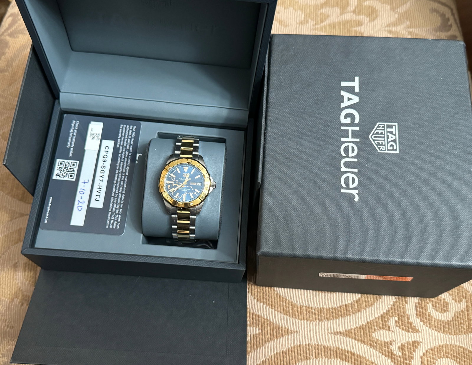 LADIES TAG HEUER AQUARACER CARIBBEAN EXCLUSIVE SPECIAL EDITION WRISTWATCH WBD1121: LADIES TAG HEUER AQUARACER CARIBBEAN EXCLUSIVE SPECIAL EDITION WRISTWATCH WBD1121. BEAUTIFUL TAG HEUER SPECIAL EDITION WATCH THAT IS IN MINT OVERALL SHAPE AND CONDITION. HAS A GREAT LOOK TO IT WITH AN