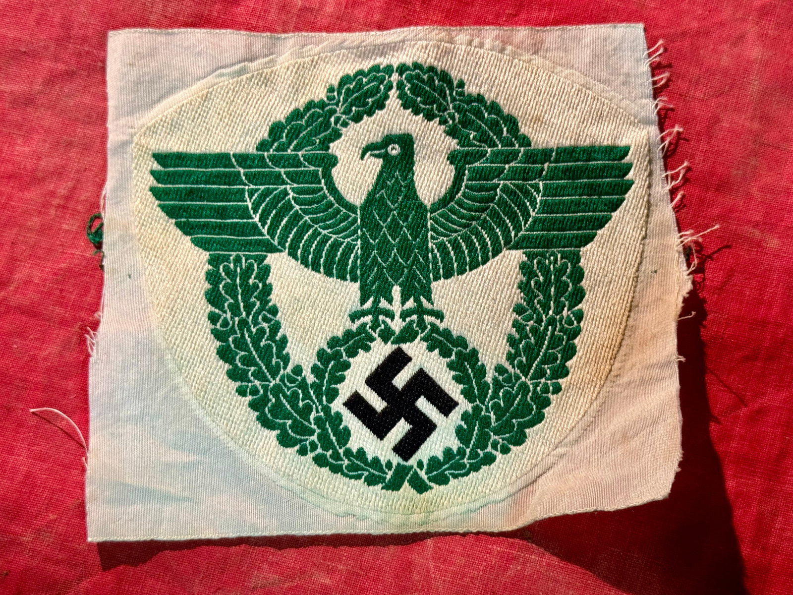 WW2 German Polizei Sports Shirt Insignia: WW2 German Polizei Sports Shirt Insignia. Period circa June 1936-May 1945 second pattern. Cloth machine woven example. A rare find.
