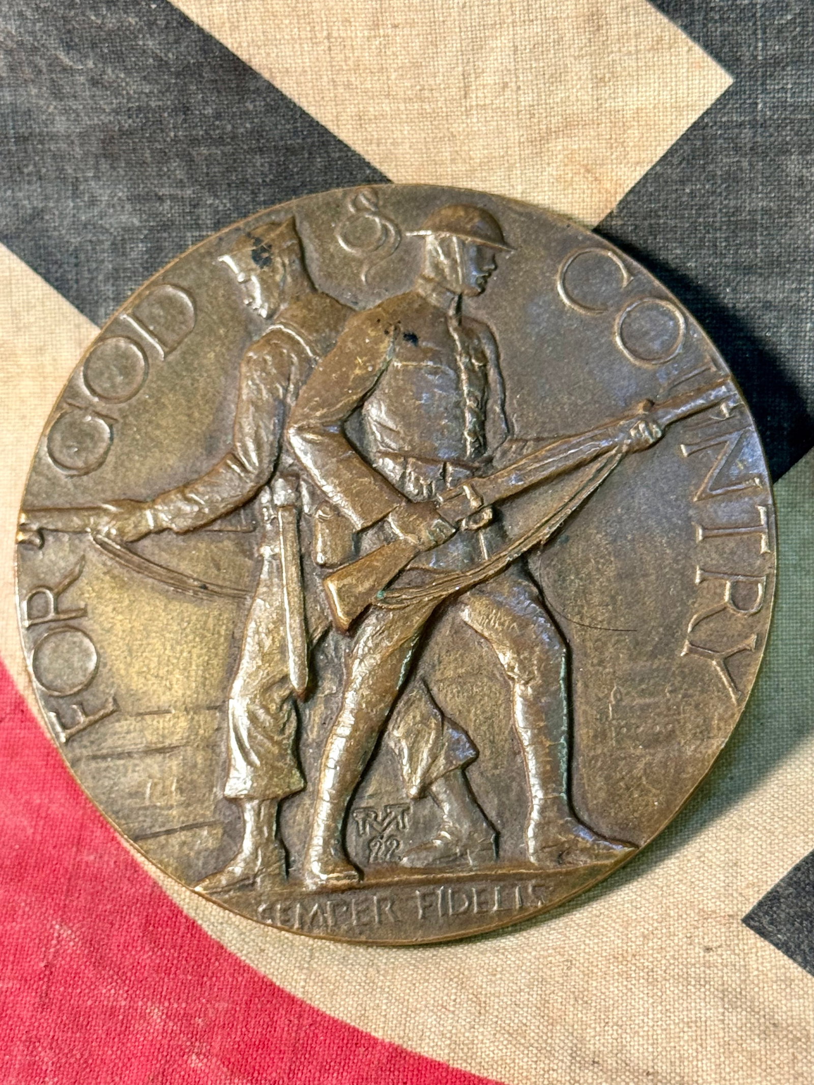 VINTAGE 1922 3" FOR GOD & COUNTRY AMERICAN LEGION SCHOOL AWARD COIN MEDAL: VINTAGE 1922 3" FOR GOD & COUNTRY AMERICAN LEGION SCHOOL AWARD COIN MEDAL.
