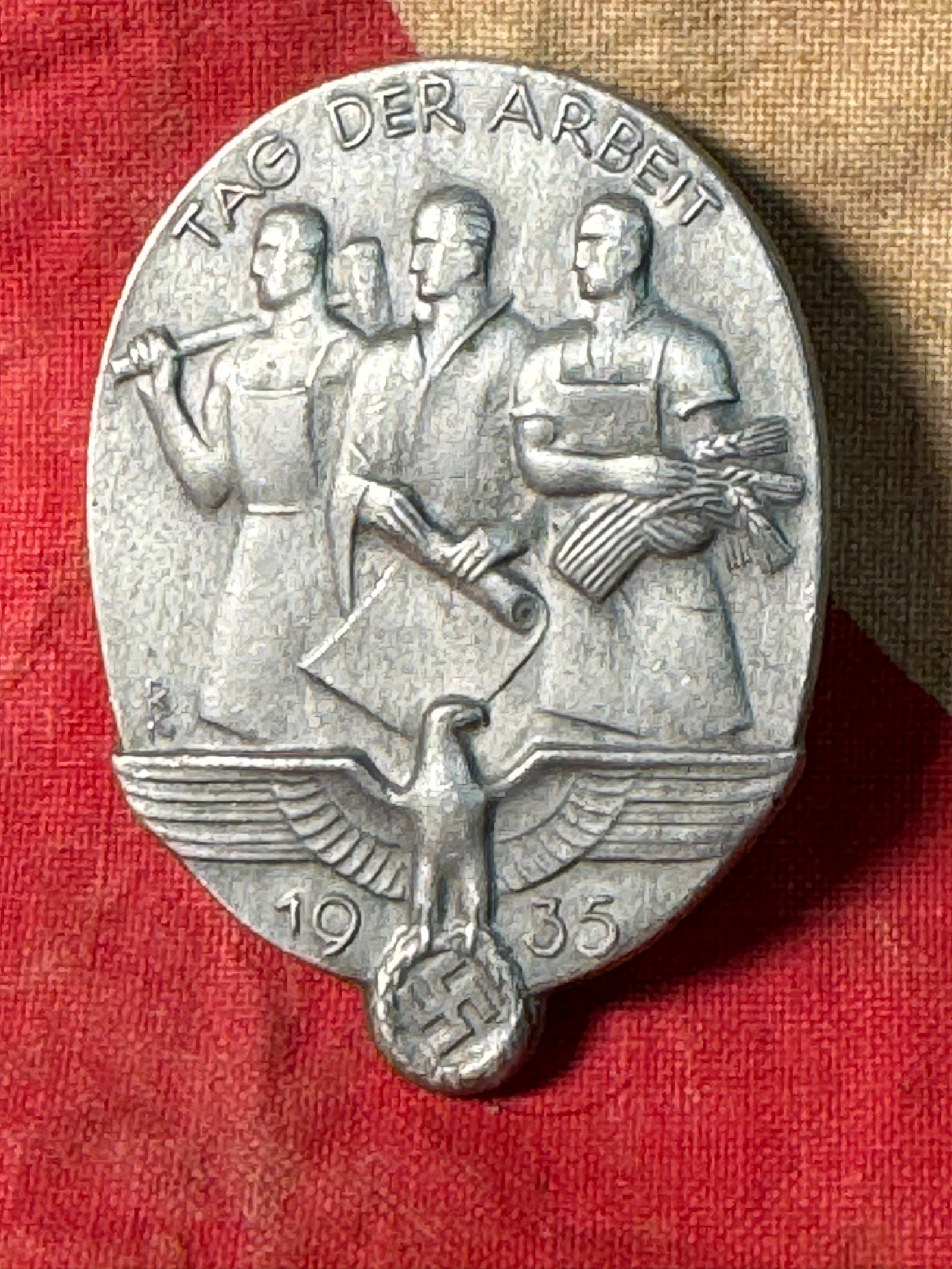 1935 Tag Der Arbeit Commemorative Badge By KMF: 1935 Tag Der Arbeit Commemorative Badge By KMF.