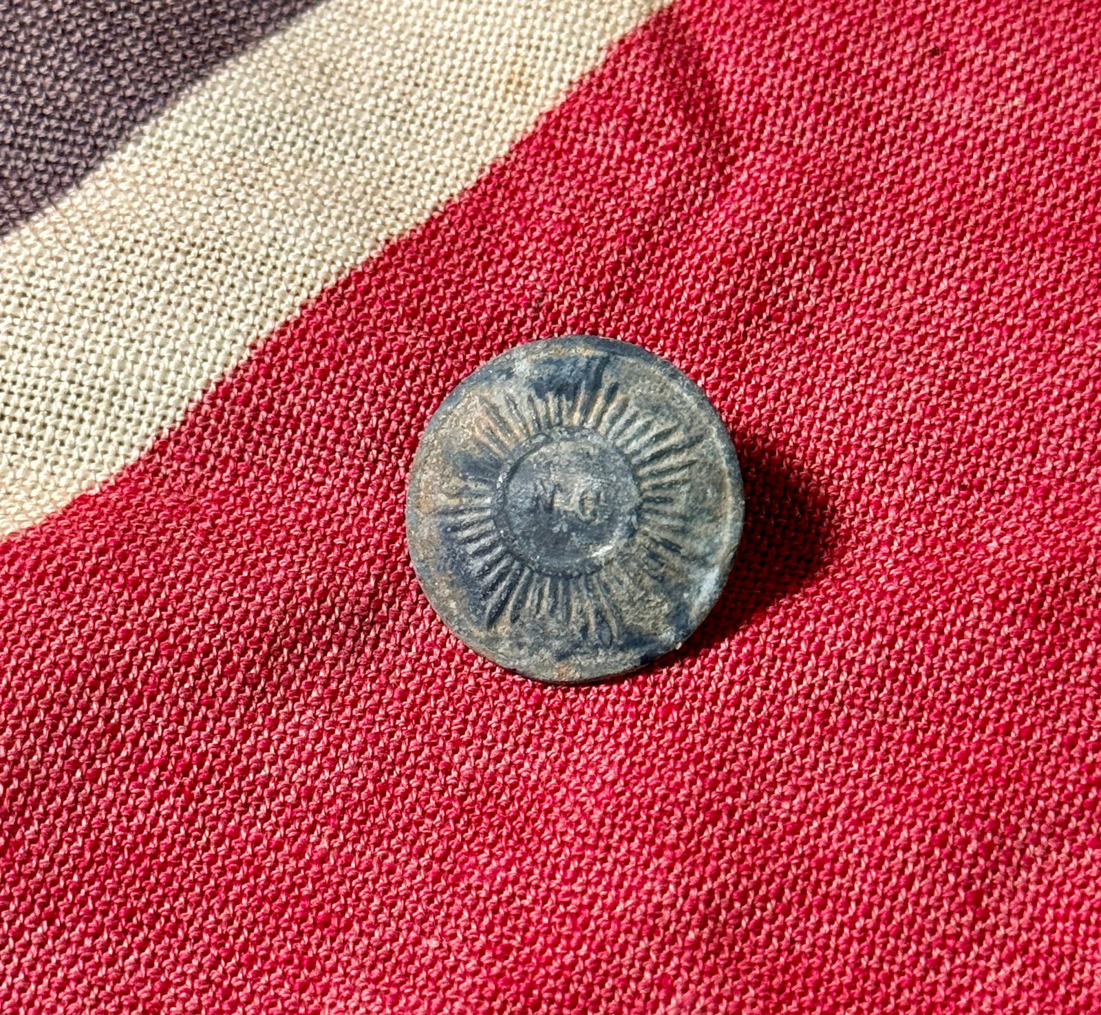 RECOVERED CIVIL WAR CONFEDERATE NORTH CAROLINA PEWTER BUTTON: RECOVERED CIVIL WAR CONFEDERATE NORTH CAROLINA PEWTER BUTTON. A RARE FIND. IN MINT CONDITION FOR BEING DUG. PLEASE VIEW ALL DETAILED PICTURES. A VERY RARE FIND.