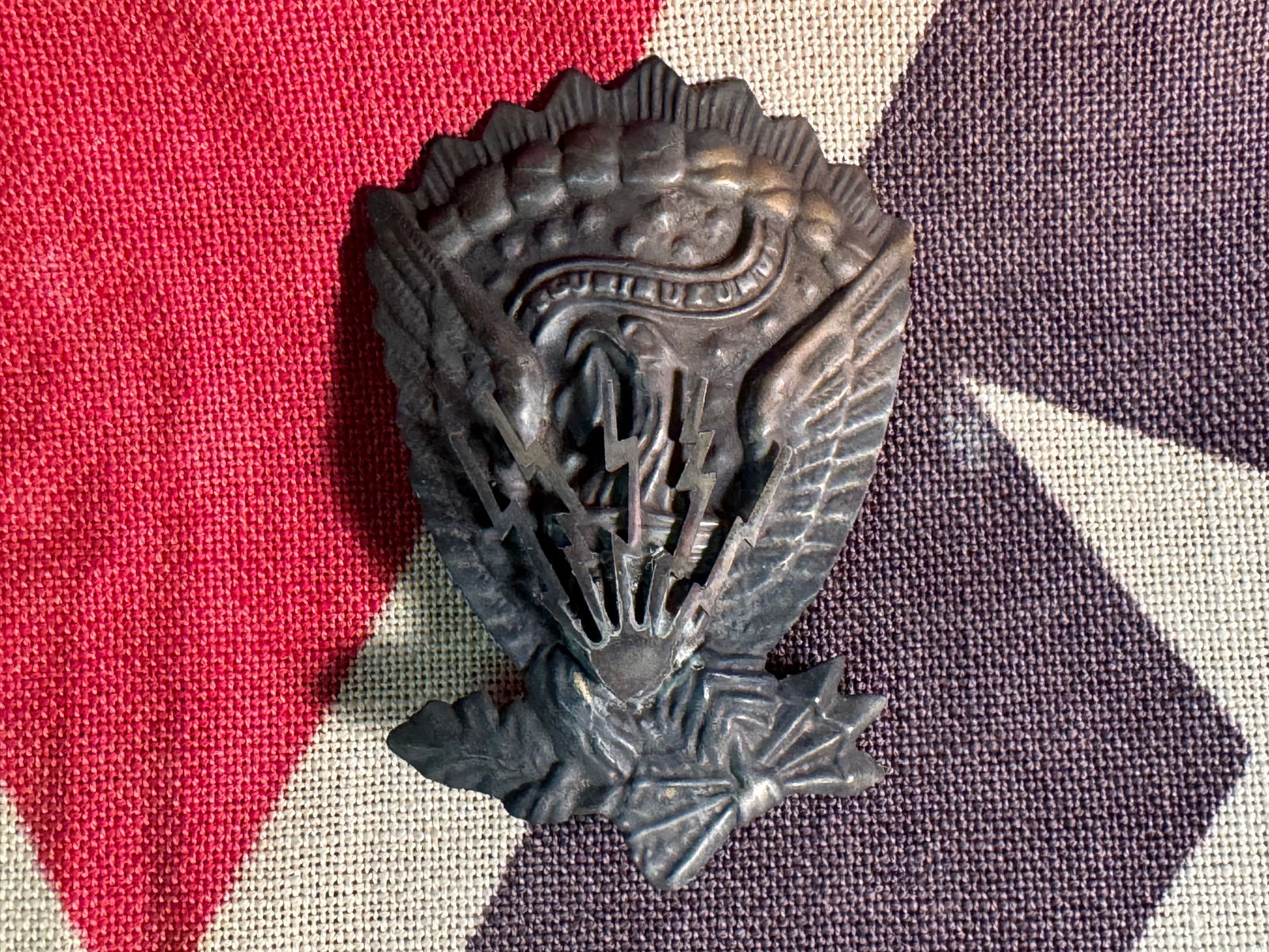 RARE CIVIL WAR TELEGRAPH HARDEE HAT SIDE EAGLE: RARE CIVIL WAR TELEGRAPH HARDEE HAT SIDE EAGLE. A RARE FIND. IT IS IN MINT OVERALL SHAPE AND CONDITION WITH A BEAUTIFUL OVERALL PATINA. SHOWS GOOD WEAR AND USE. A RARE FIND AND AN EXCELLENT ADDITION T