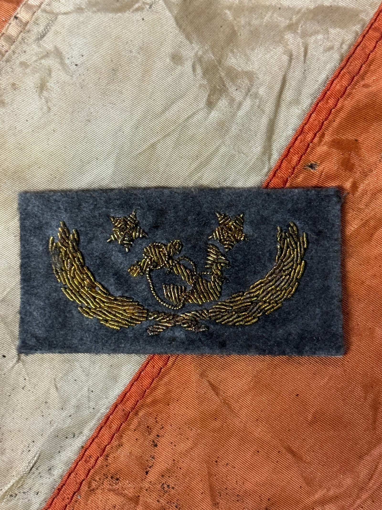 RARE CIVIL WAR CONFEDERATE CSN 2 STAR NAVY ADMIRAL BULLION CLOTH BADGE INSIGNIA: RARE CIVIL WAR CONFEDERATE CSN 2 STAR NAVY ADMIRAL BULLION CLOTH BADGE INSIGNIA. A RARE FIND THAT IS IN MINT OVERALL SHAPE AND CONDITION WITH A BEAUTIFUL OVERALL PATINA. HAS A GREAT LOOK TO IT WITH AN