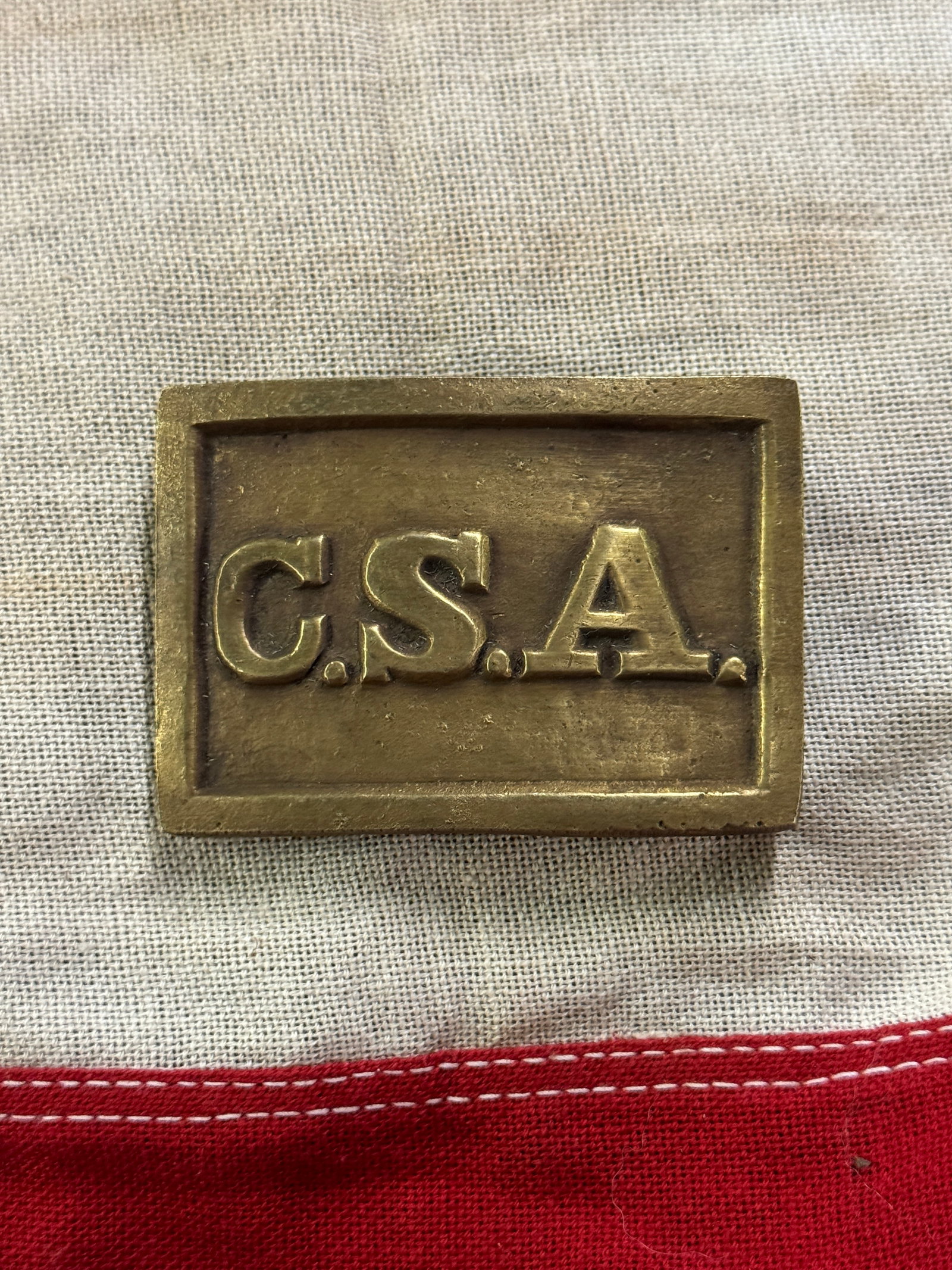 RARE CIVIL WAR CONFEDERATE CSA ATLANTA ARSENAL SOUTHERN REBEL BELT BUCKLE: RARE CIVIL WAR CONFEDERATE CSA ATLANTA ARSENAL SOUTHERN REBEL BELT BUCKLE. A VERY RARE EXAMPLE THAT IS IN MINT OVERALL SHAPE AND CONDITION WITH A BEAUTIFUL OVERALL PATINA. HAS A GREAT LOOK TO IT WITH 