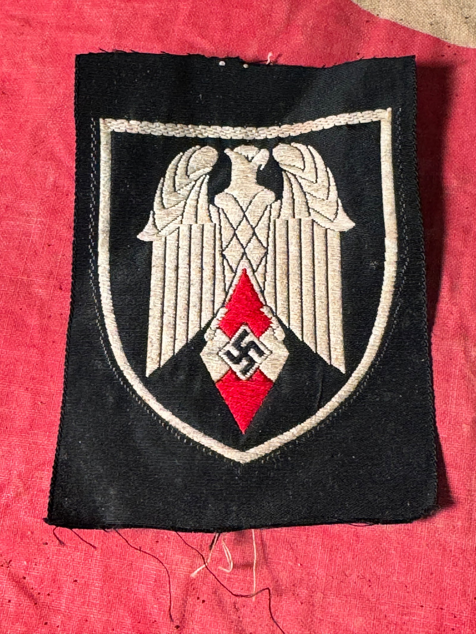 WW2 German Hitler Youth Hitlerjugend Flag Bearer’s Badge: WW2 German Hitler Youth Hitlerjugend Flag Bearer’s Badge. A rare find. Shows good wear and use with a beautiful overall patina. Shows good wear and use with a beautiful overall patina. Please view a