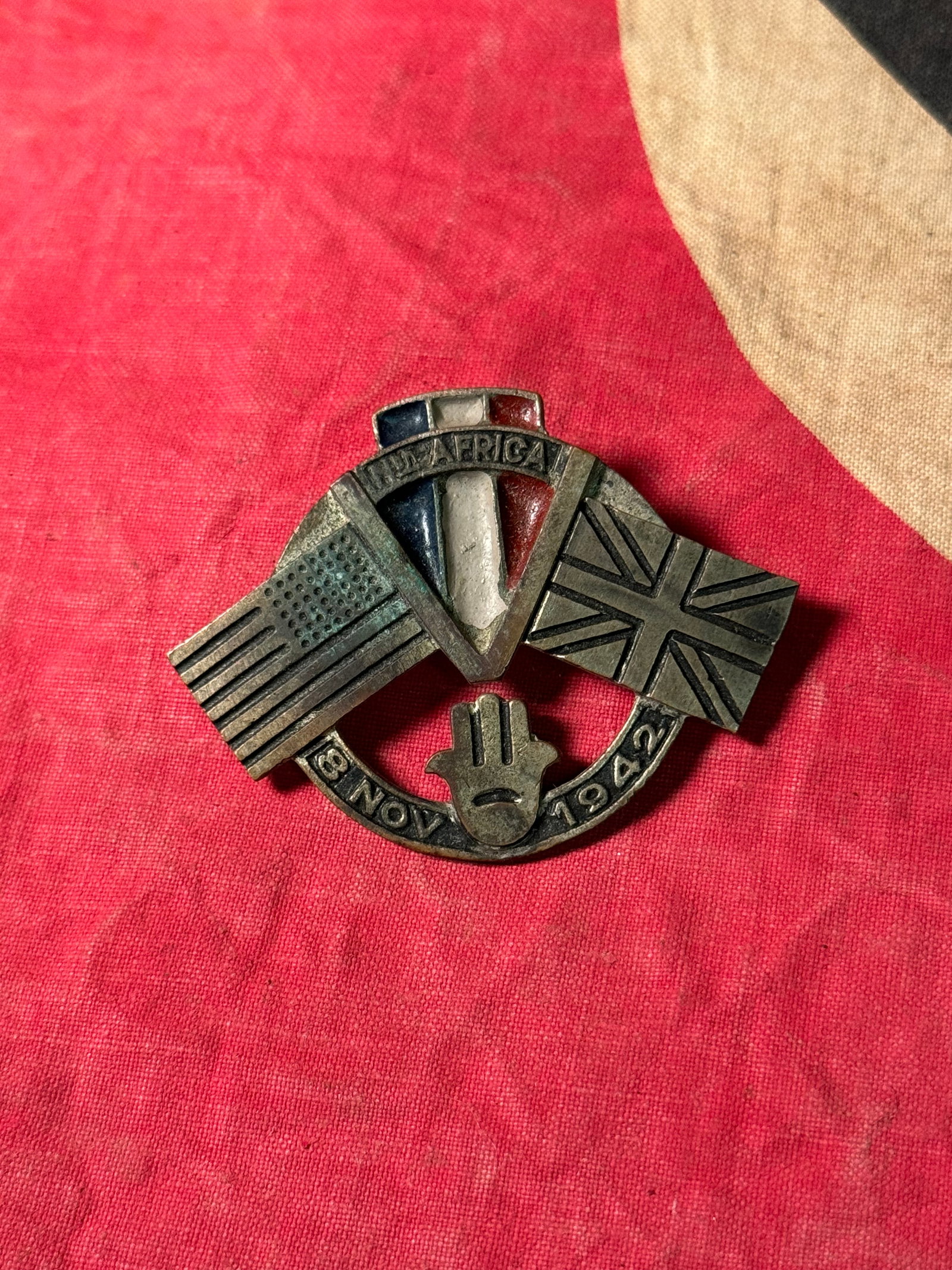 Vintage WW2 North Africa 8 Nov 1942 Badge Commemorate Operation Torch: Vintage WW2 North Africa 8 Nov 1942 Badge Commemorate Operation Torch