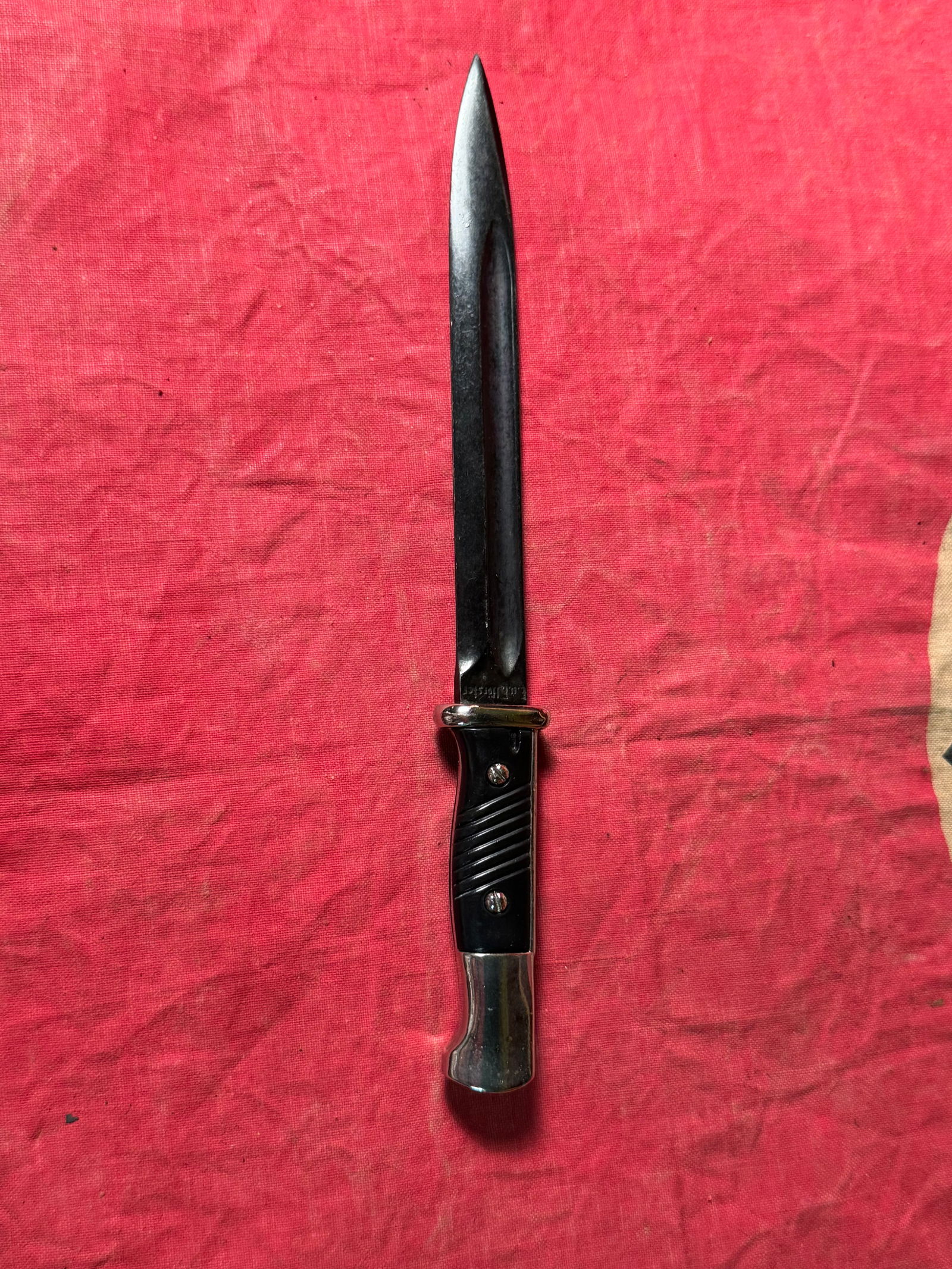 WW2 GERMAN OFFICER LETTER OPENER DAGGER BY E.U.F. HORSTER: WW2 GERMAN OFFICER LETTER OPENER DAGGER BY E.U.F. HORSTER. A SCARCE FIND. SHOWS GOOD WEAR AND USE WITH A BEAUTIFUL OVERALL PATINA. PLEASE VIEW ALL DETAILED PICTURES. A WELL MADE ANTIQUE GERMAN ARTIFAC