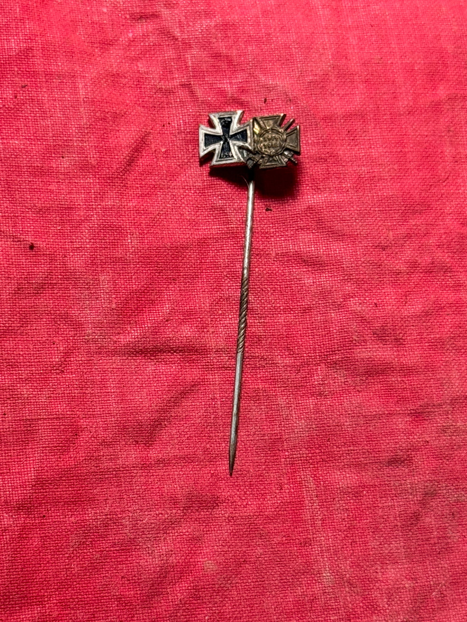RARE WW1 GERMAN PRUSSIAN IRON CROSS AND MERIT CROSS STICKPIN: RARE WW1 GERMAN PRUSSIAN IRON CROSS AND MERIT CROSS STICKPIN. A RARE FIND. SHOWS GOOD WEAR AND USE WITH A BEAUTIFUL OVERALL PATINA. SHOWS GOOD WEAR AND USE. A VERY RARE EXAMPLE.