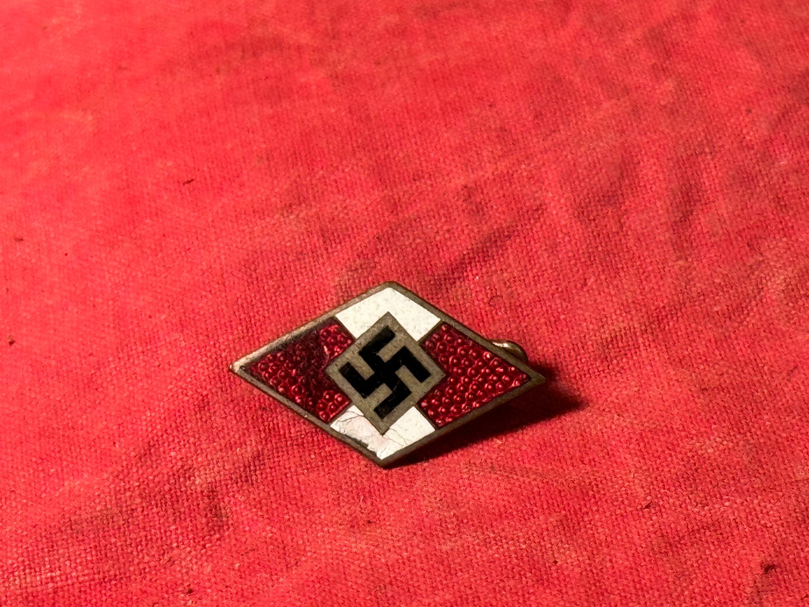 German WWII Hitler Youth Membership Lapel Pin In Silver By RZM M1/159: German WWII Hitler Youth Membership Lapel Pin In Silver By RZM M1/159. A SCARCE EXAMPLE. SHOWS GOOD WEAR AND USE WITH A BEAUTIFUL OVERALL PATINA. PLEASE VIEW ALL DETAILED PICTURES. THE ENAMEL IS STILL