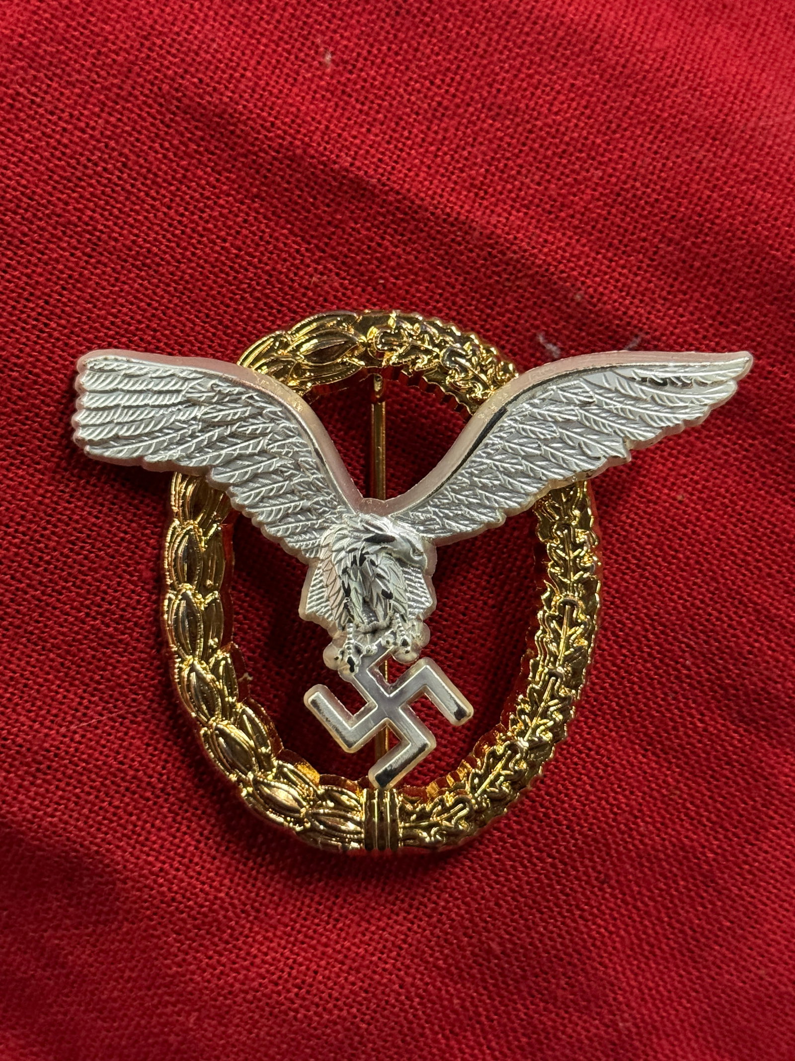 RARE WW2 GERMAN LUFTWAFFE PILOT'S BADGE BY ASSMANN: RARE WW2 GERMAN LUFTWAFFE PILOT'S BADGE BY ASSMANN. A SCARCE FIND. SHOWS GOOD WEAR AND USE WITH A BEAUTIFUL OVERALL PATINA. PLEASE VIEW ALL DETAILED PICTURES. A RARE FIND.