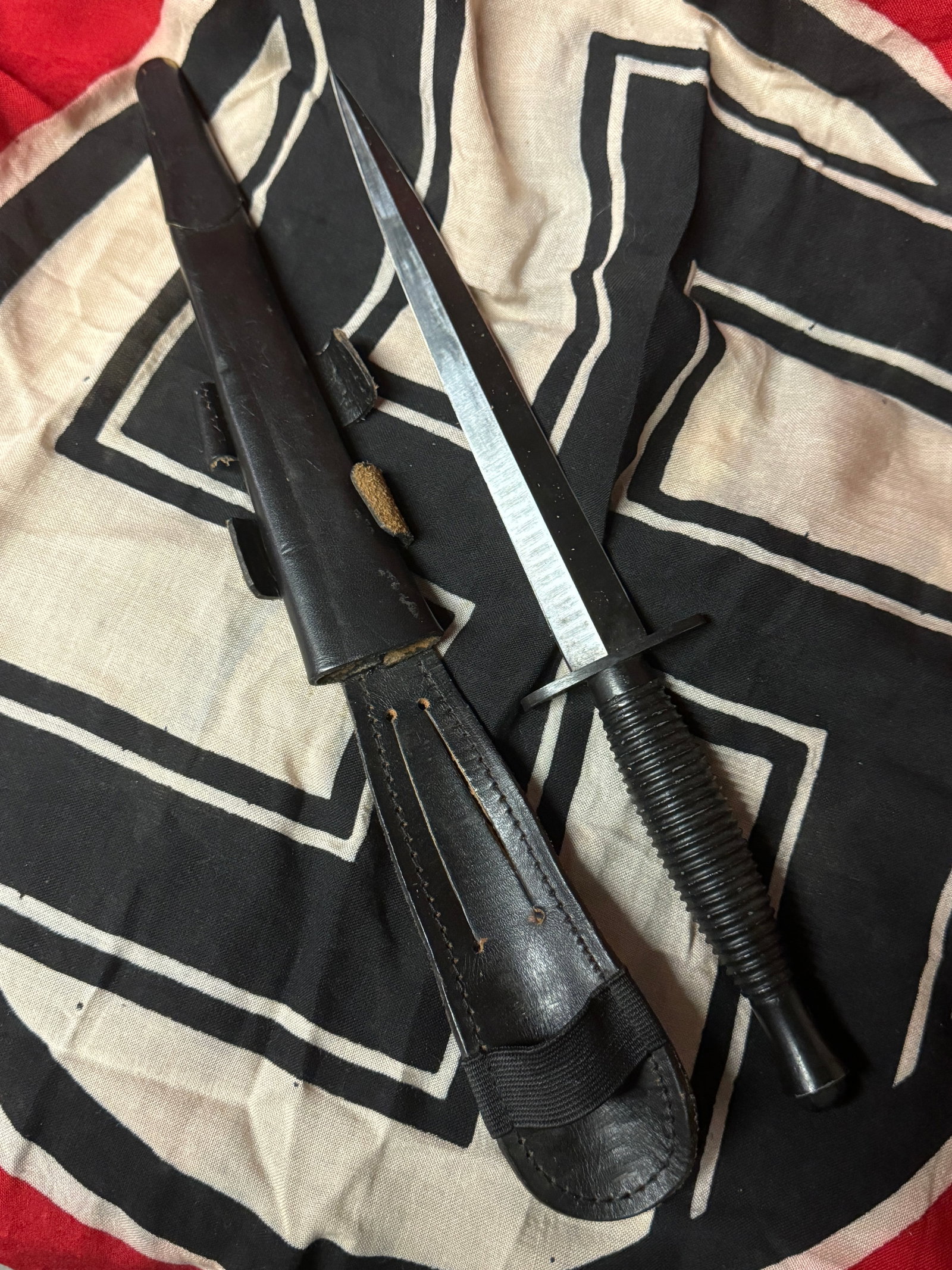 RARE WW2 GERMAN HORSEMAN CAVALRY BOOT KNIFE WITH WHEATH: RARE WW2 GERMAN HORSEMAN CAVALRY BOOT KNIFE WITH WHEATH. A VERY RARE FIND. SHOWS GOOD WEAR AND USE WITH A BEAUTIFUL OVERALL PATINA. IN MINT CONDITION WITH BARELY ANY USE. VERY HARD TO FIND THIS KNIFE 