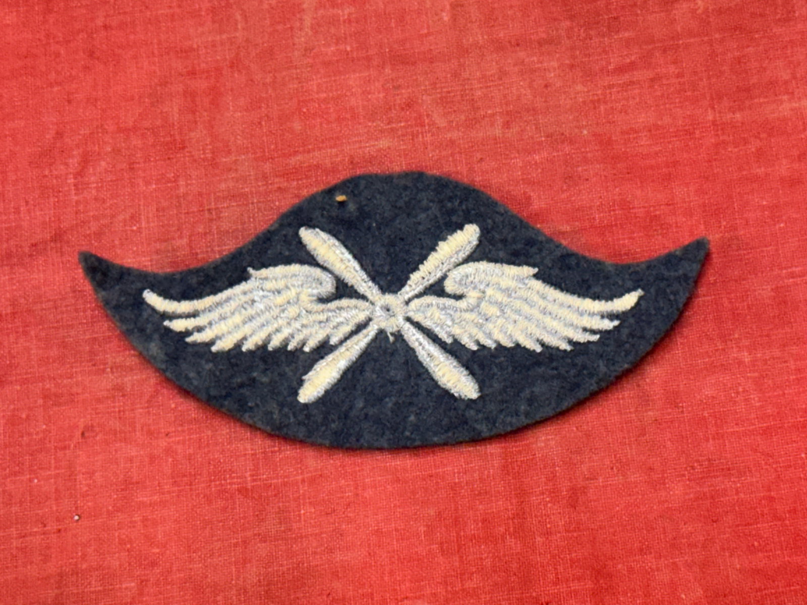 WWII German Luftwaffe Flight Personnel's Career Sleeve Insignia: WWII German Luftwaffe Flight Personnel's Career Sleeve Insignia. A scarce example. Shows good wear and use with a beautiful overall patina. Please view all detailed pictures. A well made antique Germa