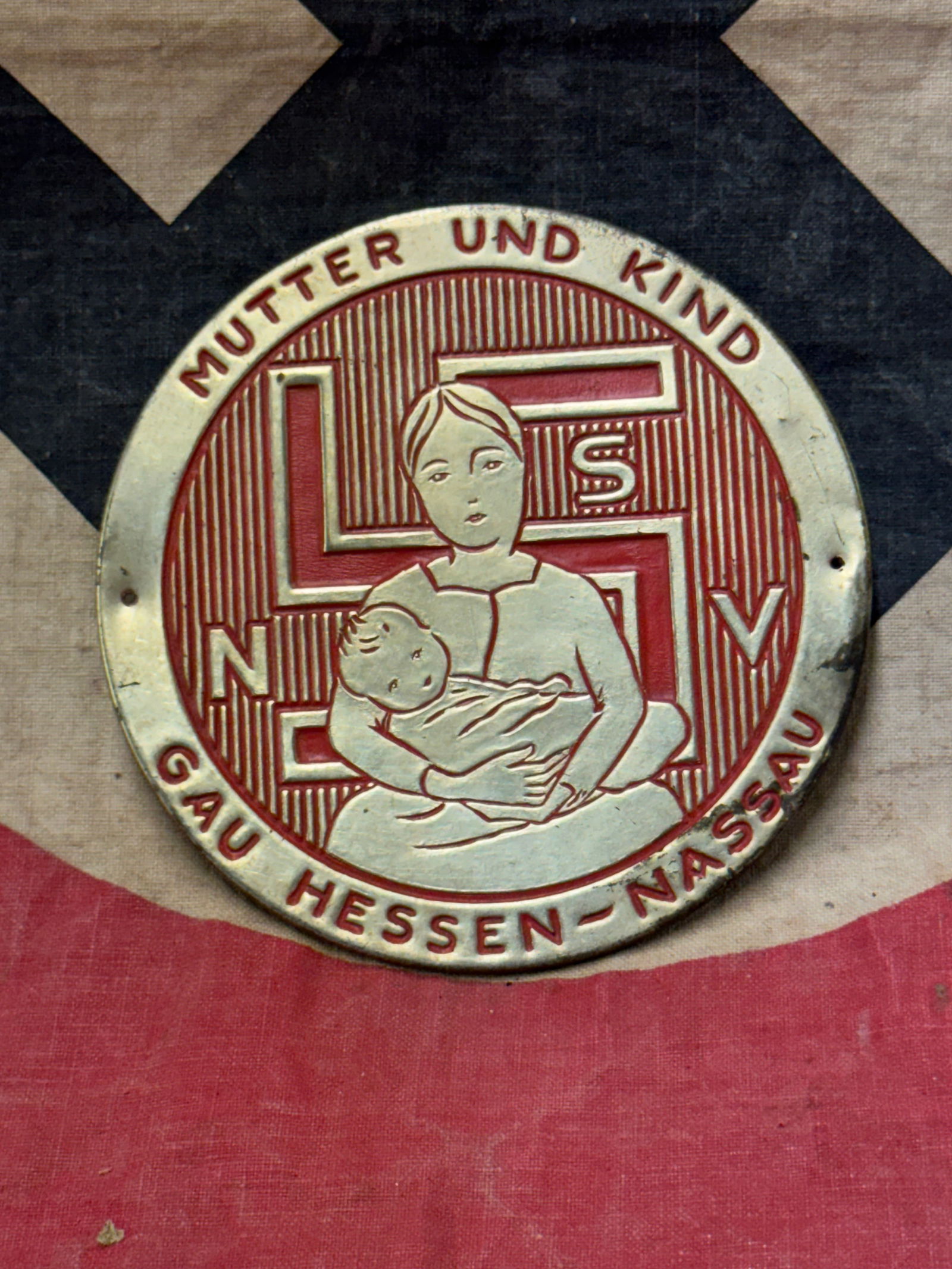 WW2 German NSV- Gau Hessen Nassau “Mutter und Kind?? Metal Plaque: WW2 GERMAN PLAQUE