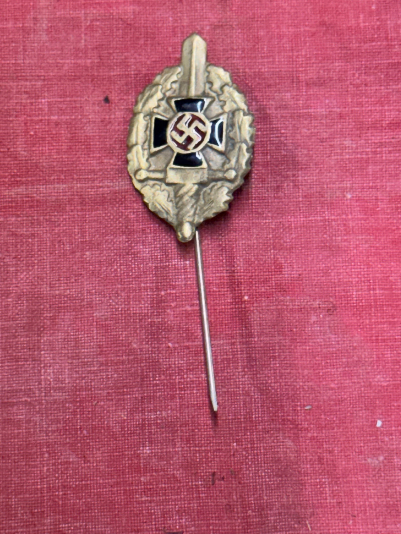 WW2 GERMAN 3RD REICH NSKOV MAMBER STICKPIN: WW2 GERMAN 3RD REICH NSKOV MAMBER STICKPIN. A RARE FIND. SHOWS GOOD WEAR AND USE WITH A BEAUTIFUL OVERALL PATINA. PLEASE VIEW ALL DETAILED PICTURES. A WELL MADE ANTIQUE GERMAN ARTIFACT.