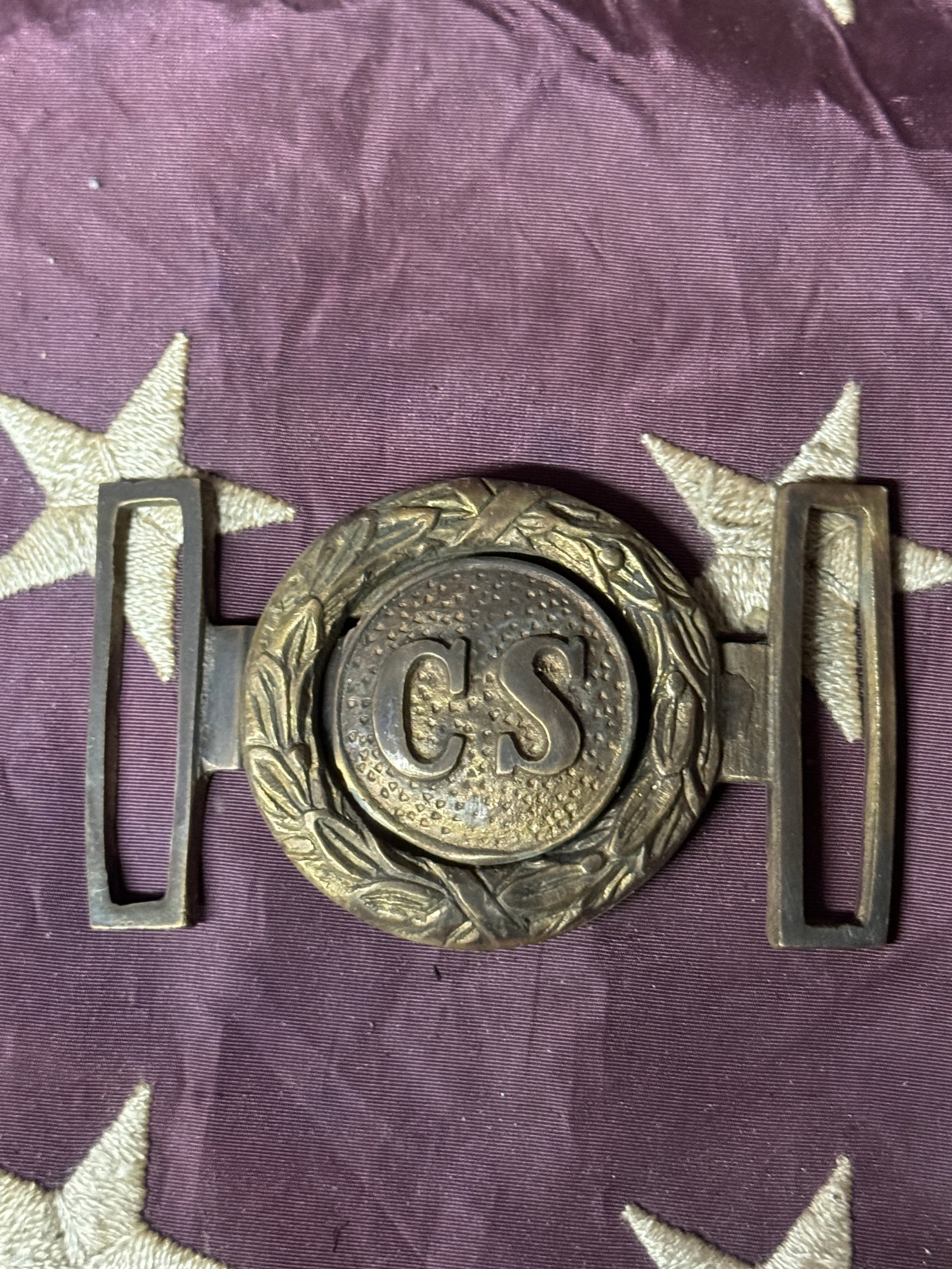 SCARCE CIVIL WAR CONFEDERATE C.S. 2-PIECE SOUTHERN REBEL BELT BUCKLE: SCARCE CIVIL WAR CONFEDERATE C.S. 2-PIECE SOUTHERN REBEL BELT BUCKLE. AN ULTRA RARE FIND. SHOWS GOOD WEAR AND USE WITH A BEAUTIFUL OVERALL PATINA. PLEASE VIEW ALL DETAILED PICTURES. A RARE FIND AND AN
