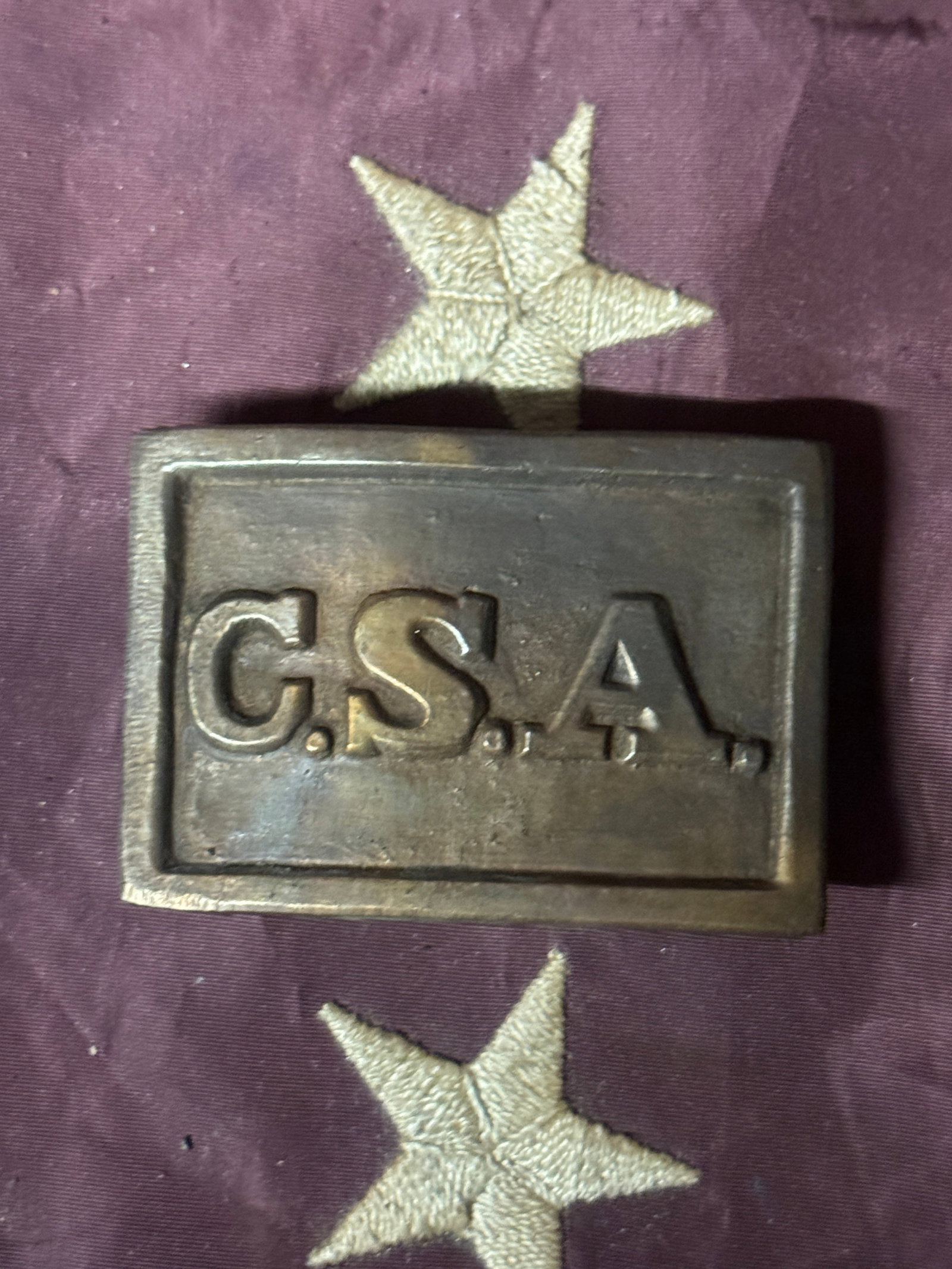 CONFEDERATE C.S.A. CIVIL WAR SOUTHERN REBEL BELT BUCKLE: CONFEDERATE C.S.A. CIVIL WAR SOUTHERN REBEL BELT BUCKLE. A RARE FIND. SHOWS GOOD WEAR AND USE WITH A BEAUTIFUL OVERALL PATINA. HAS A GREAT LOOK TO IT WITH AN EXCELLENT OVERALL EYE APPEAL. A RARE FIND 