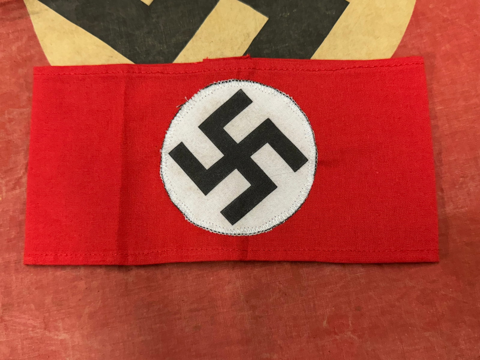 WW2 GERMAN NSDAP POLITICAL ARMBAND: WW2 GERMAN NSDAP POLITICAL ARMBAND. A SCARCE FIND. SHOWS GOOD WEAR AND USE WITH A BEAUTIFUL OVERALL PATINA. PLEASE VIEW ALL DETAILED PICTURES. A VERY SCARCE EXAMPLE.