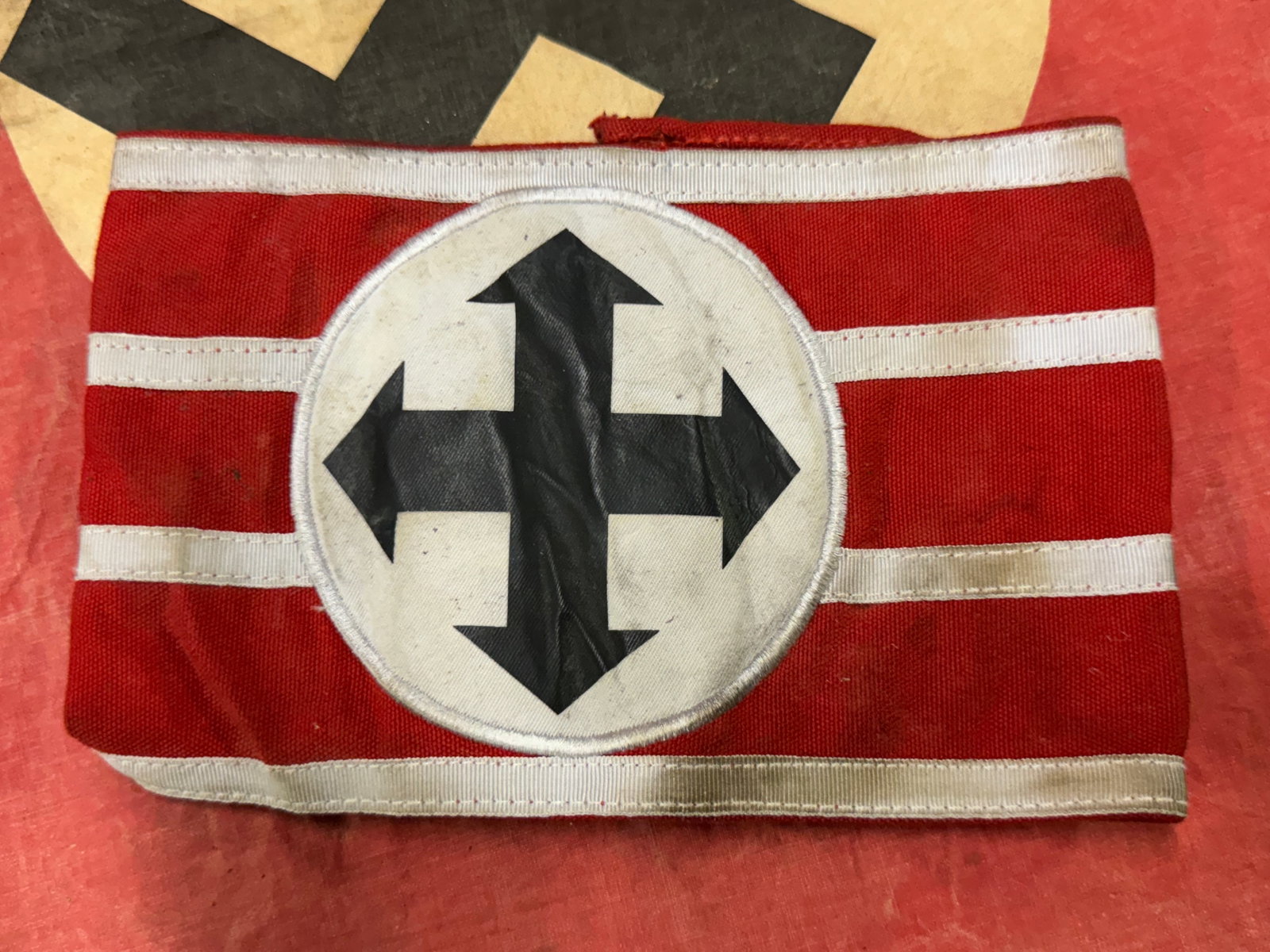 WW2 German Axis a Hungarian Iron Cross movement armband: WW2 German Axis a Hungarian Iron Cross movement armband. A very scarce example. Shows good wear and use with a beautiful overall patina. Please view all detailed pictures. A rare find.
