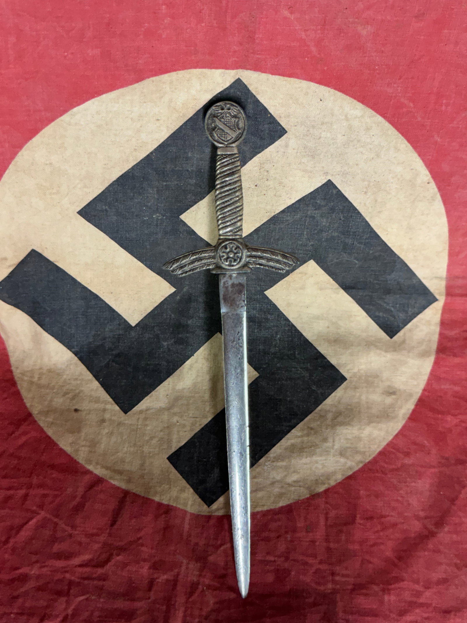 RARE WW2 GERMAN WIKING DIVISION LETTER OPENER: RARE WW2 GERMAN WIKING DIVISION LETTER OPENER. A SCARCE FIND. SHOWS GOOD WEAR AND USE WITH A BEUATIFUL OVERALL PATINA. PLEASE VIEW ALL DETAILED PICTURES. A SCARCE EXAMPLE.