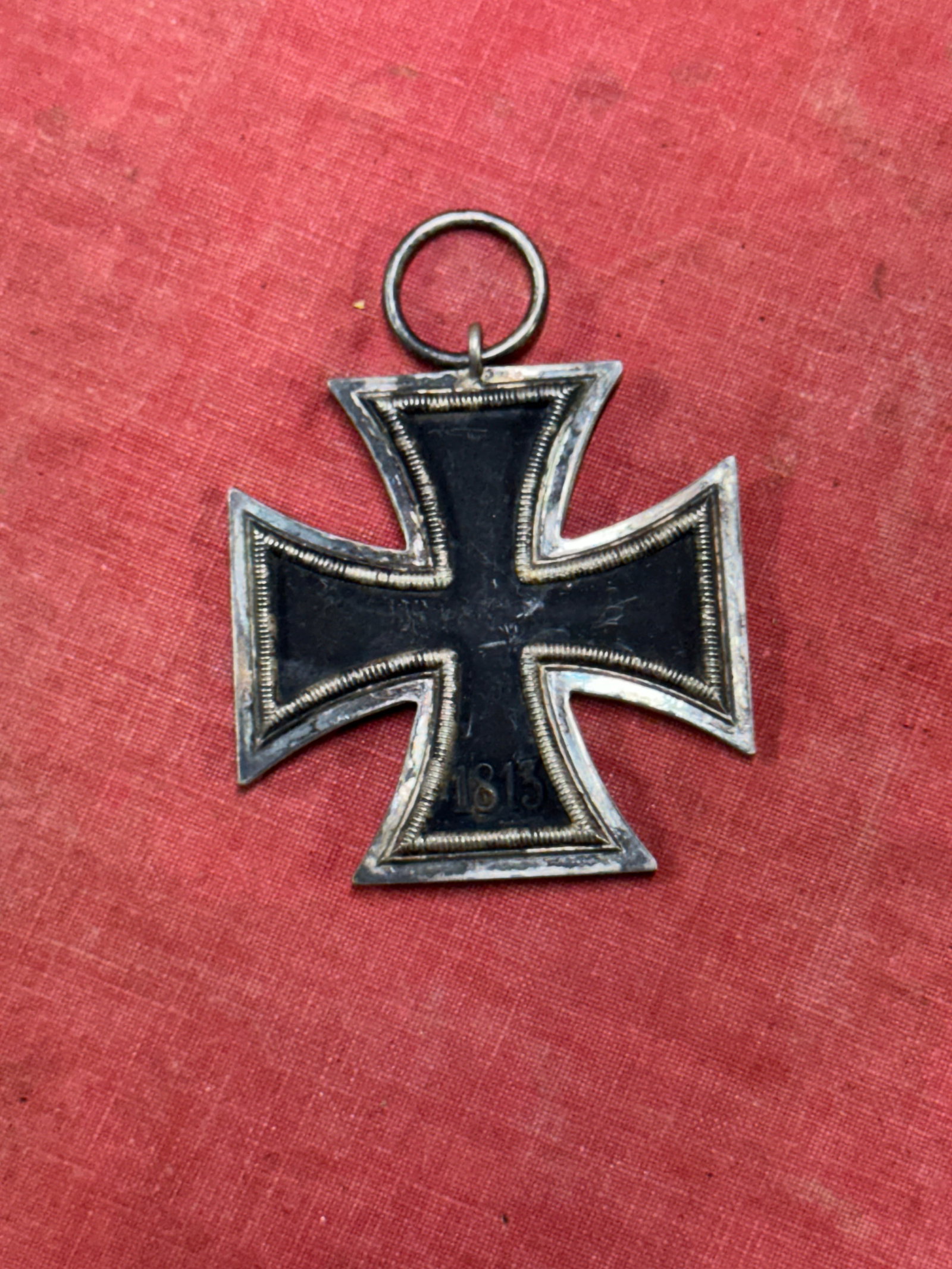 RARE WW2 GERMAN 1939 IRON CROSS SECOND CLASS MEDAL: RARE WW2 GERMAN 1939 IRON CROSS SECOND CLASS MEDAL. A SCARCE EXAMPLE. MISSING THE RIBBON. SHOWS GOOD WEAR AND USE WITH A BEAUTIFUL OVERALL PATINA. PLEASE VIEW ALL DETAILED PICTURES. A SCARCE FIND.