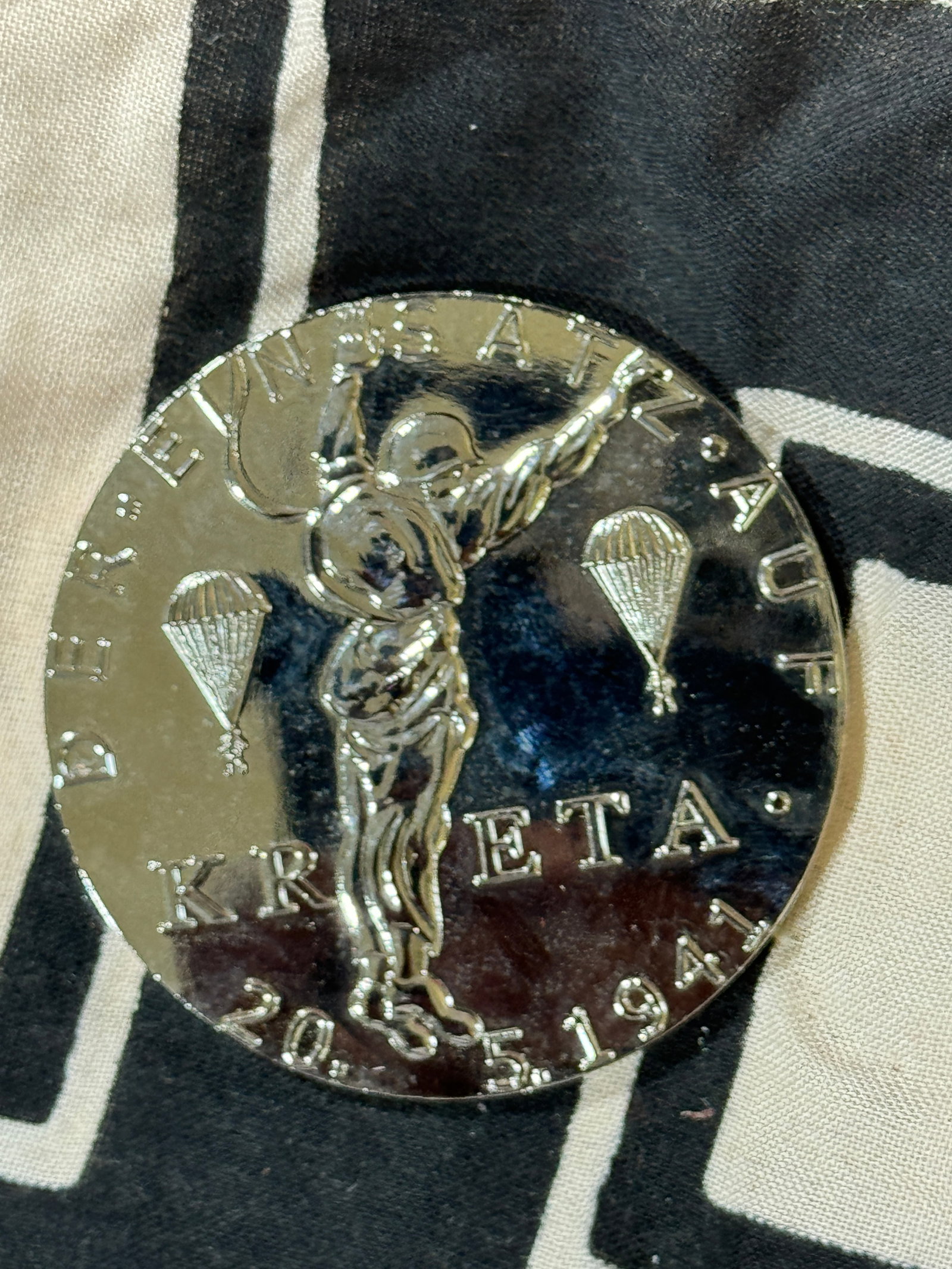 WW2 GERMAN KRETA SILVER PARATROOPER MEDAL: WW2 GERMAN KRETA SILVER PARATROOPER MEDAL