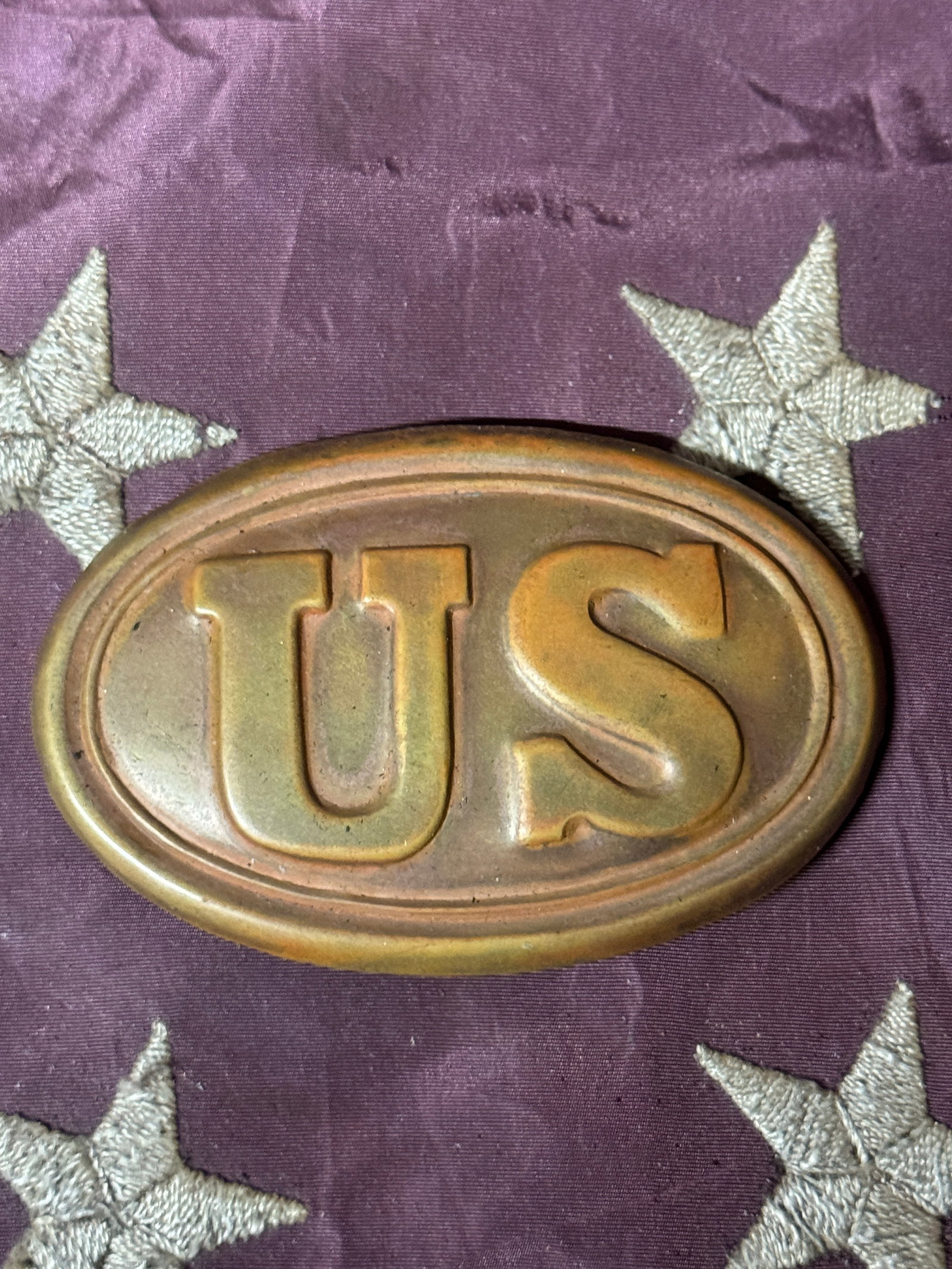 ULTRA RARE CIVIL WAR M1858 U.S. OVAL BELT BUCKLE: ULTRA RARE CIVIL WAR M1858 U.S. OVAL BELT BUCKLE. A SCARCE EXAMPLE. IT IS IN MINT OVERALL SHAPE AND CONDITION WITH A BEAUTIFUL OVERALL PATINA. PLEASE VIEW ALL DETAILED PICTURES. A RARE EXAMPLE.