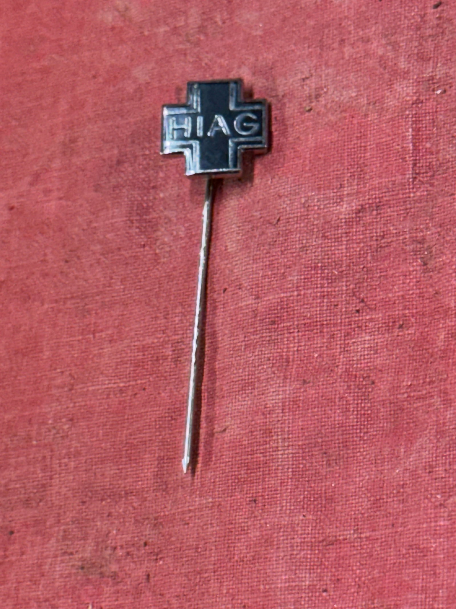 WW2 German HIAG Waffen SS veterans Membership stickpin By Ges. Gesch.: WW2 German HIAG Waffen SS veterans Membership stickpin By Ges. Gesch. Hilfsgemeinschaft and Gegenseitigkeit der Angehörigen der ehemaligen Waffen-SS (Mutual aid association of former Waffen-SS member