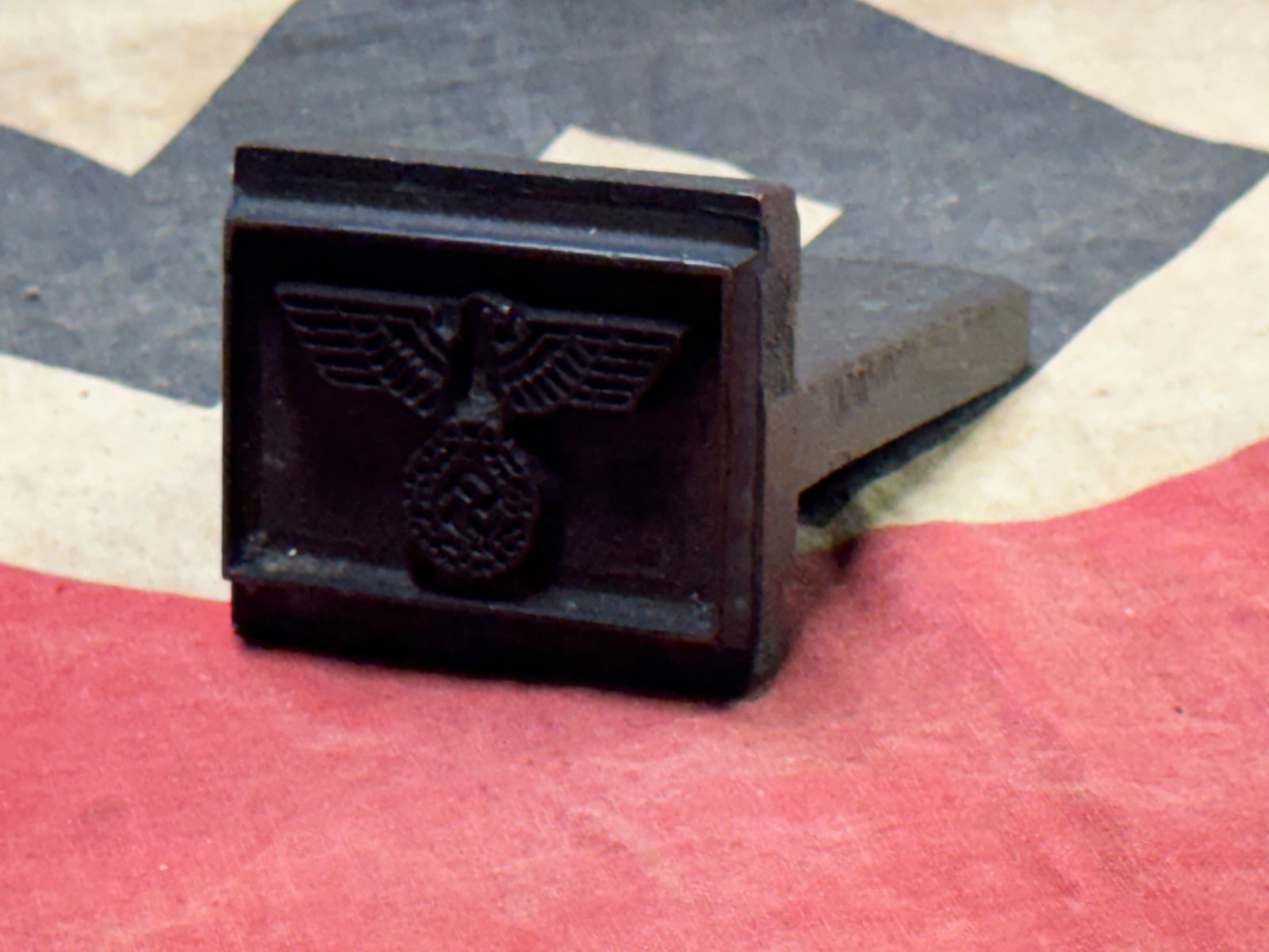 SCARCE WW2 GERMAN EAGLE STAMP - VET BRING BACK: SCARCE WW2 GERMAN EAGLE STAMP - VET BRING BACK. A SCARCE EXAMPLE. SHOWS GOOD WEAR AND USE WITH A BEAUTIFUL OVERALL PATINA. PLEASE VIEW ALL DETAILED PICTURES. A SCARCE ITEM.